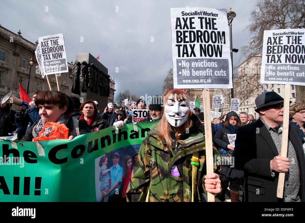 Manifestation à Londres contre les coupures aux prestations d'aide sociale et l'impôt controversé Chambres ( une réduction de l'allocation de logement Banque D'Images