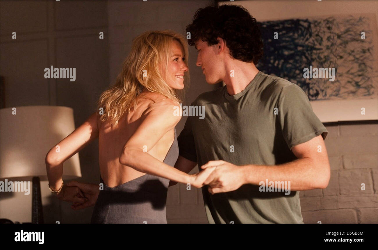 Deux mères 2103 Gaumont/Hopscotch Films film avec Naomi Watts et James Frecheville Banque D'Images