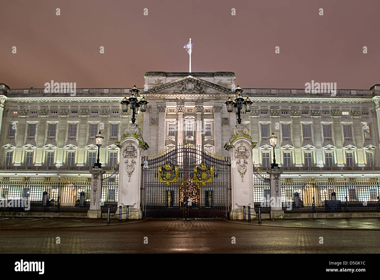 Le palais de Buckingham dans la lumière du soir, Londres, UK Banque D'Images