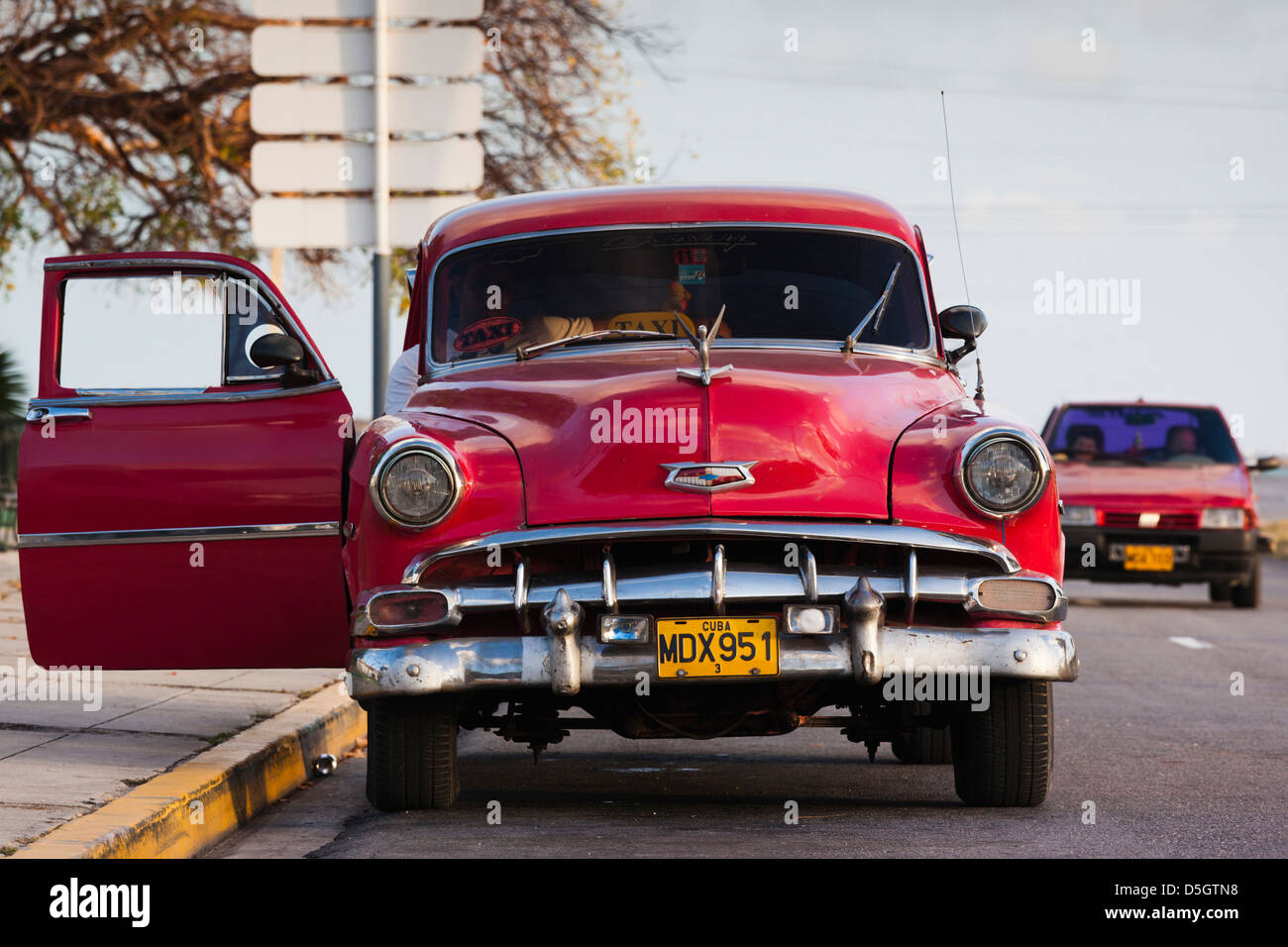 Cuba, province de Matanzas, Varadero, nous l'époque des années 1950 s'en-voiture Chevrolet Banque D'Images