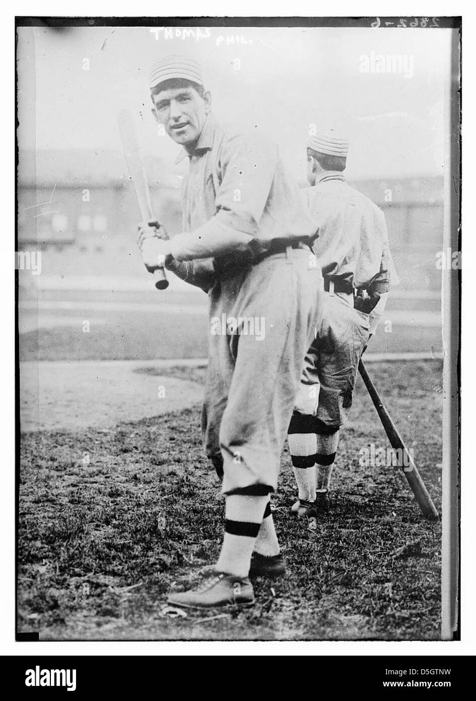 Ira Thomas, receveur des Athletics de Philadelphie, est représenté sur cette photographie historique. Il est une figure importante de la Major League Baseball au début du XXe siècle. Banque D'Images