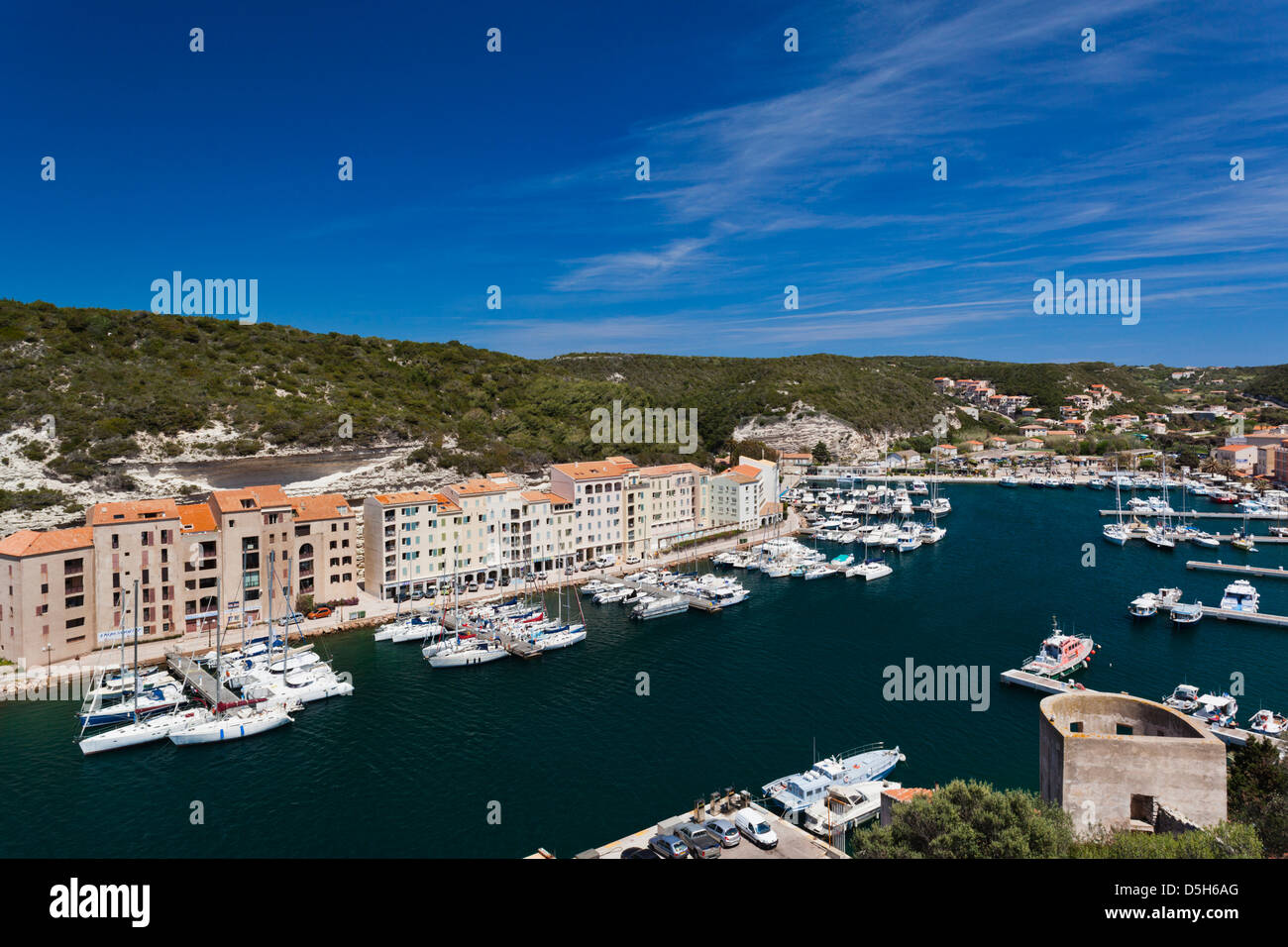 France, Corse, Bonifacio, augmentation de la vue sur le port Banque D'Images