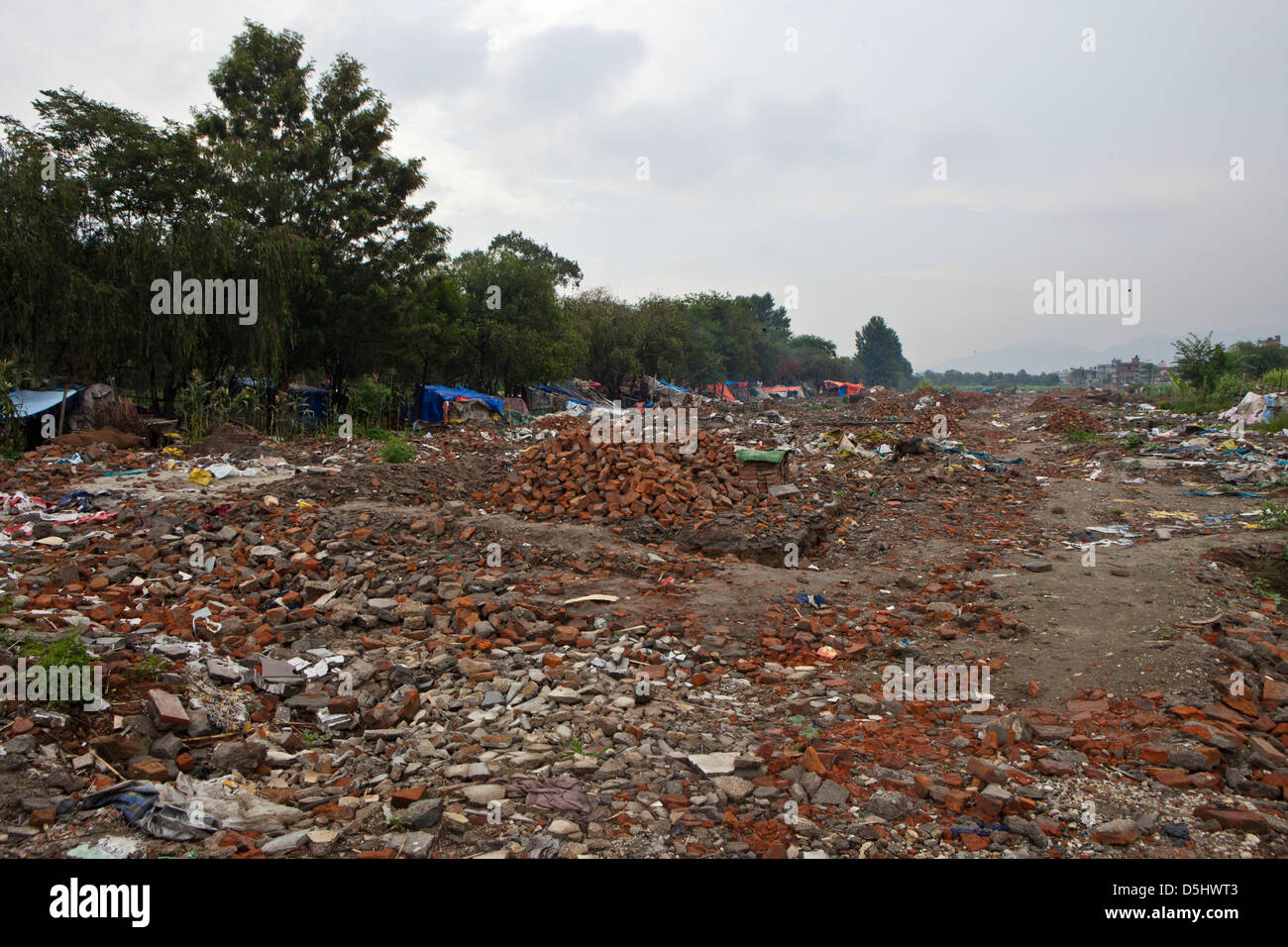 Parc des Nations Unies, à Paurakhi Basti, Katmandou, Népal. Une fois qu'un taudis de nombreux mais démoli par les forces gouvernementales. Banque D'Images