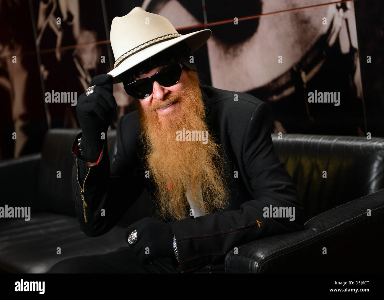 Dpa-exclusif - UN dpa-exclusive photo montre le guitariste de blues rock américain bande 'ZZ Top', Billy Gibbons, à Berlin, Allemagne, 15 novembre 2012. Photo : Britta Pedersen Banque D'Images