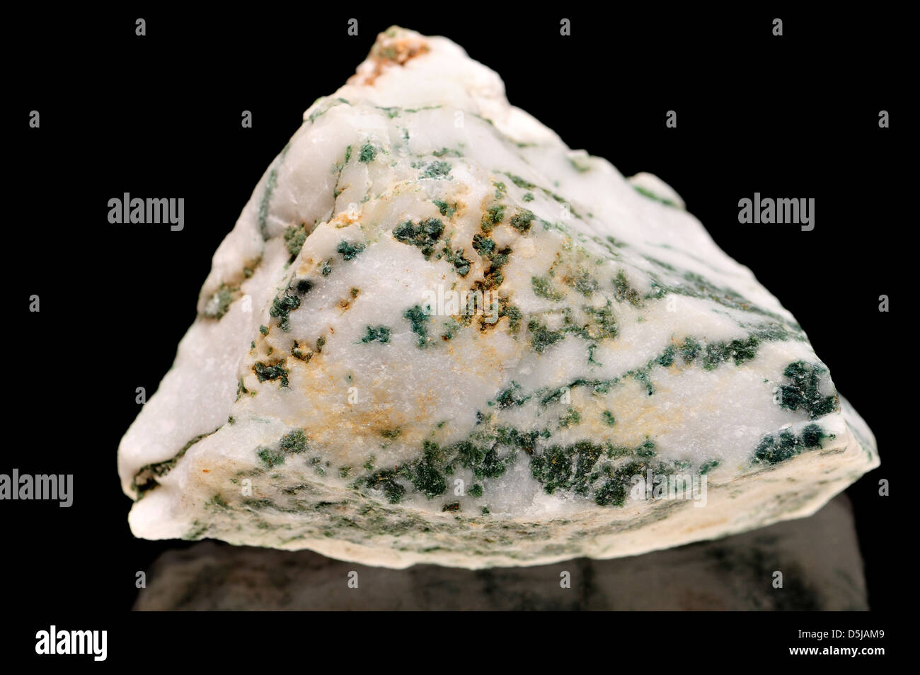 Agate arbre - sous forme de quartz avec inclusion dendritique - de l'Inde Banque D'Images
