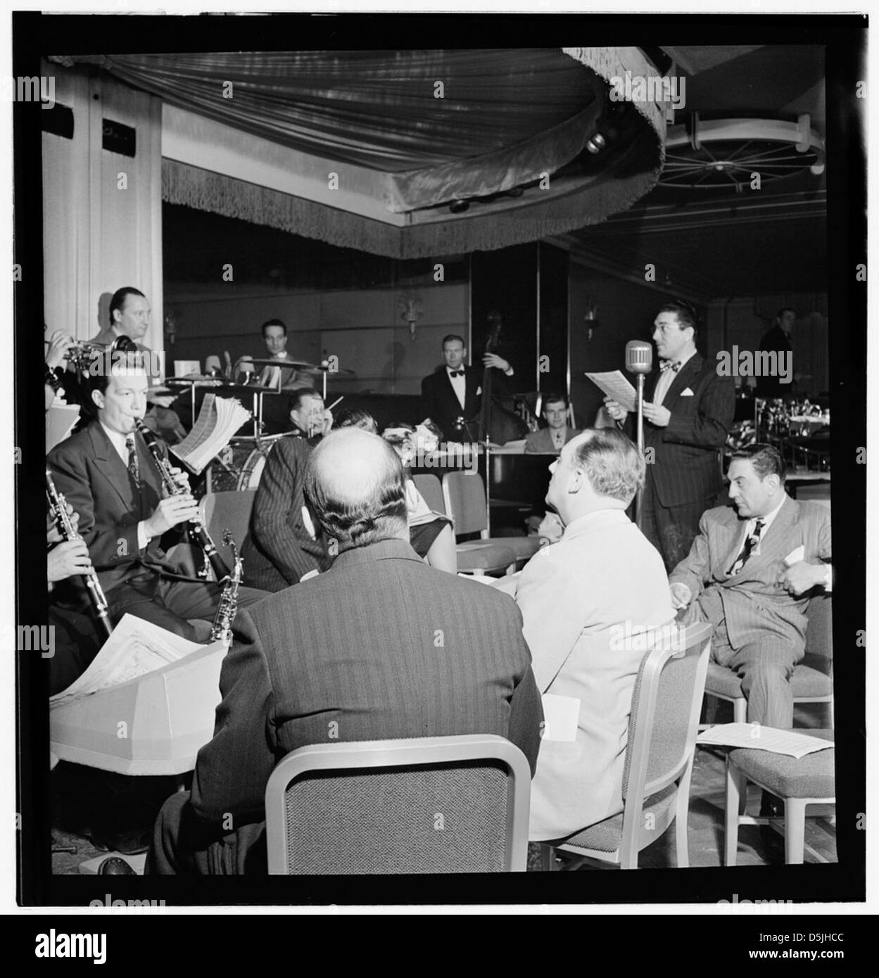 [Portrait de Guy Lombardo et Don Rodney, Starlight Roof, Waldorf-Astoria, New York, N.Y., ca. Juillet 1947] (LOC) Banque D'Images