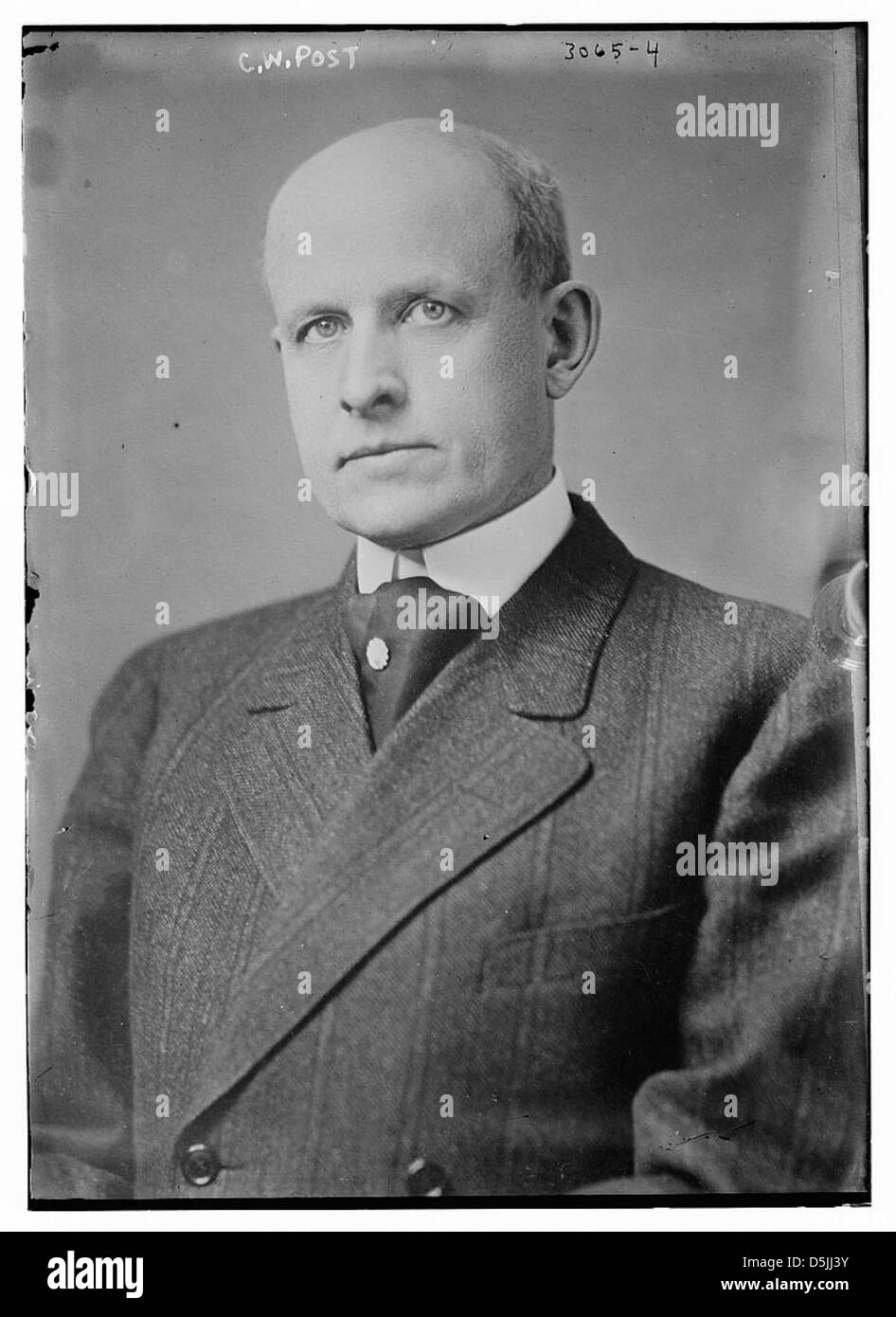 Charles W. Post, le fondateur de Post Cereal, est vu sur cette photographie. Son entreprise est devenue une force majeure dans l'industrie céréalière, façonnant le développement des aliments pour petit-déjeuner aux États-Unis au début du XXe siècle. Banque D'Images