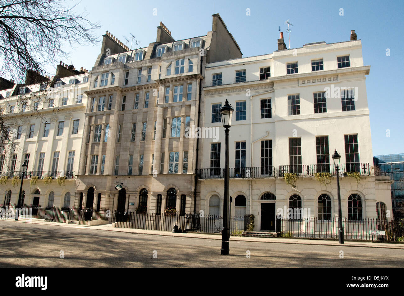 Fitzroy Square, Fitzrovia, Londres W1 England UK Banque D'Images