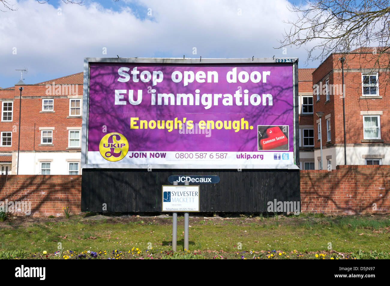 United Kingdom Independence Party poster de l'UKIP sur de grands panneaux publicitaires en bordure de leur point de vue sur les politiques d'immigration de l'UE Banque D'Images