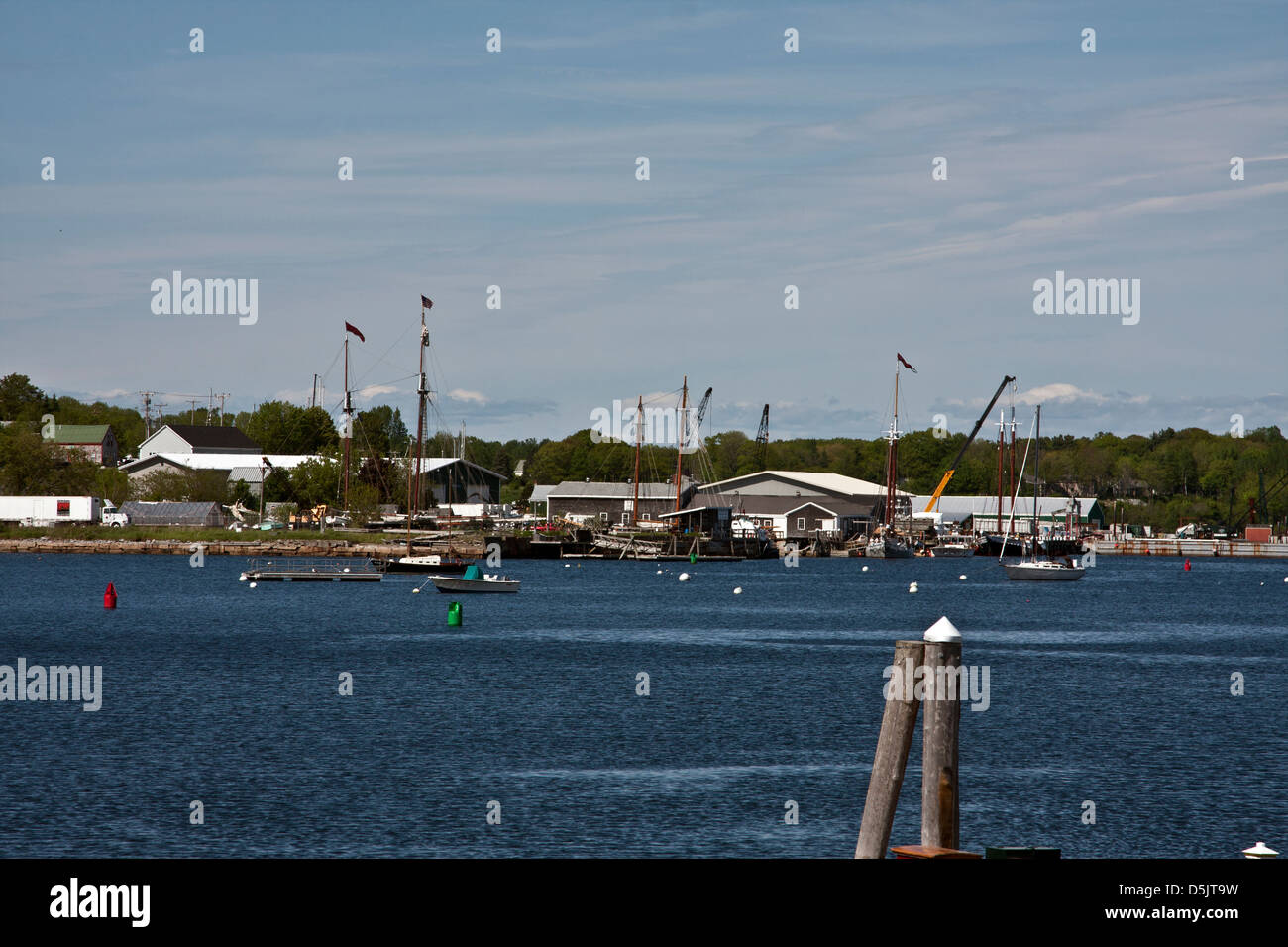 L'arsenal et la borne pour le Maine Windjammer Fleet à Rockland, Maine, point de départ de croisières de la côte du Maine. Banque D'Images