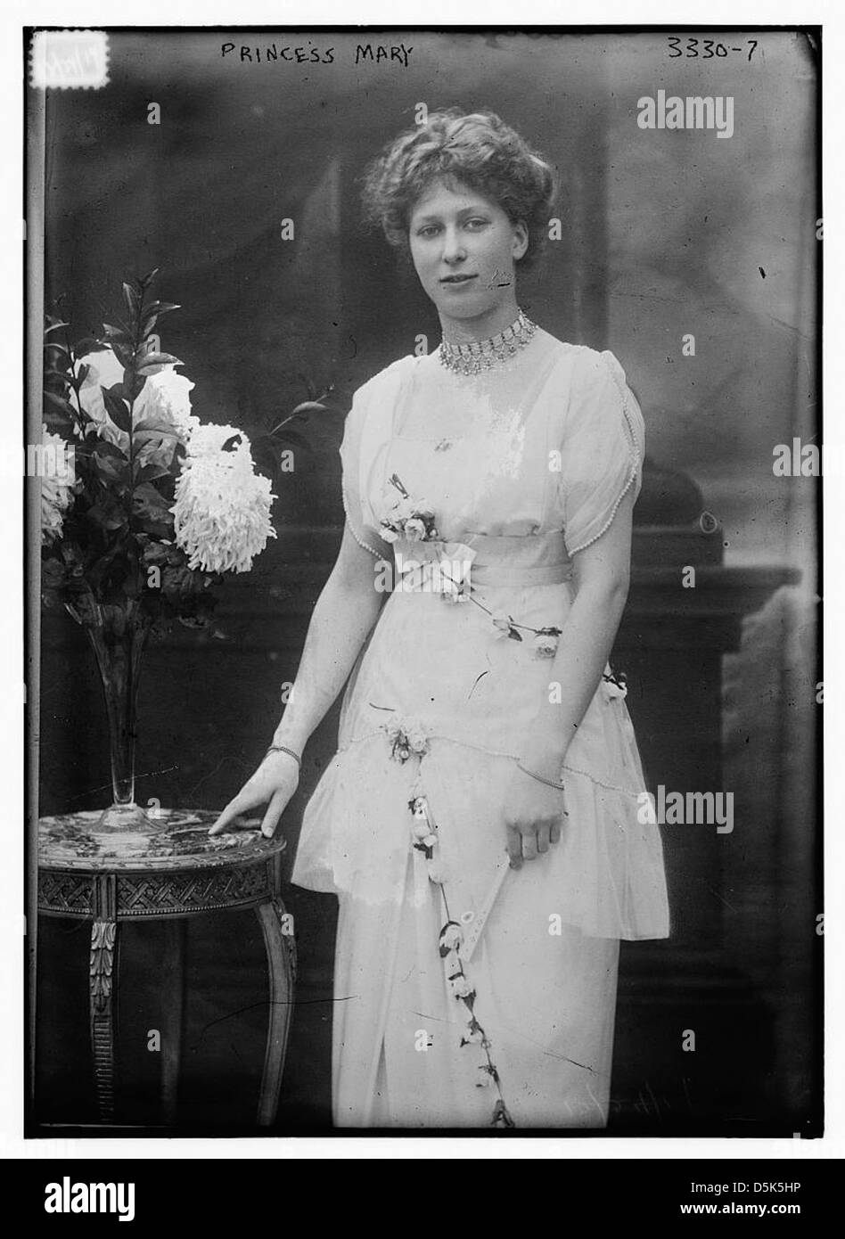 Cette image montre la princesse Mary, prise dans un portrait par la Bibliothèque du Congrès. La photo souligne son rôle de figure royale au début du XXe siècle. Banque D'Images