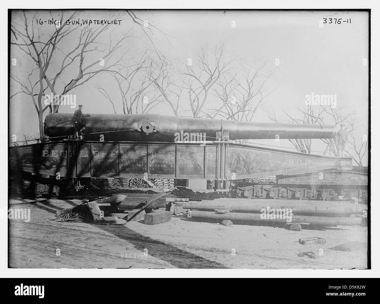 Pistolet de 16 pouces Banque d'images noir et blanc - Alamy