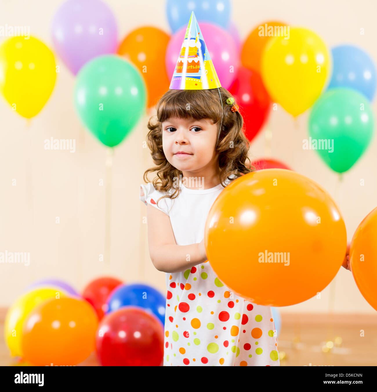 Joyeux Anniversaire Enfant Fille Sur Photo Stock Alamy