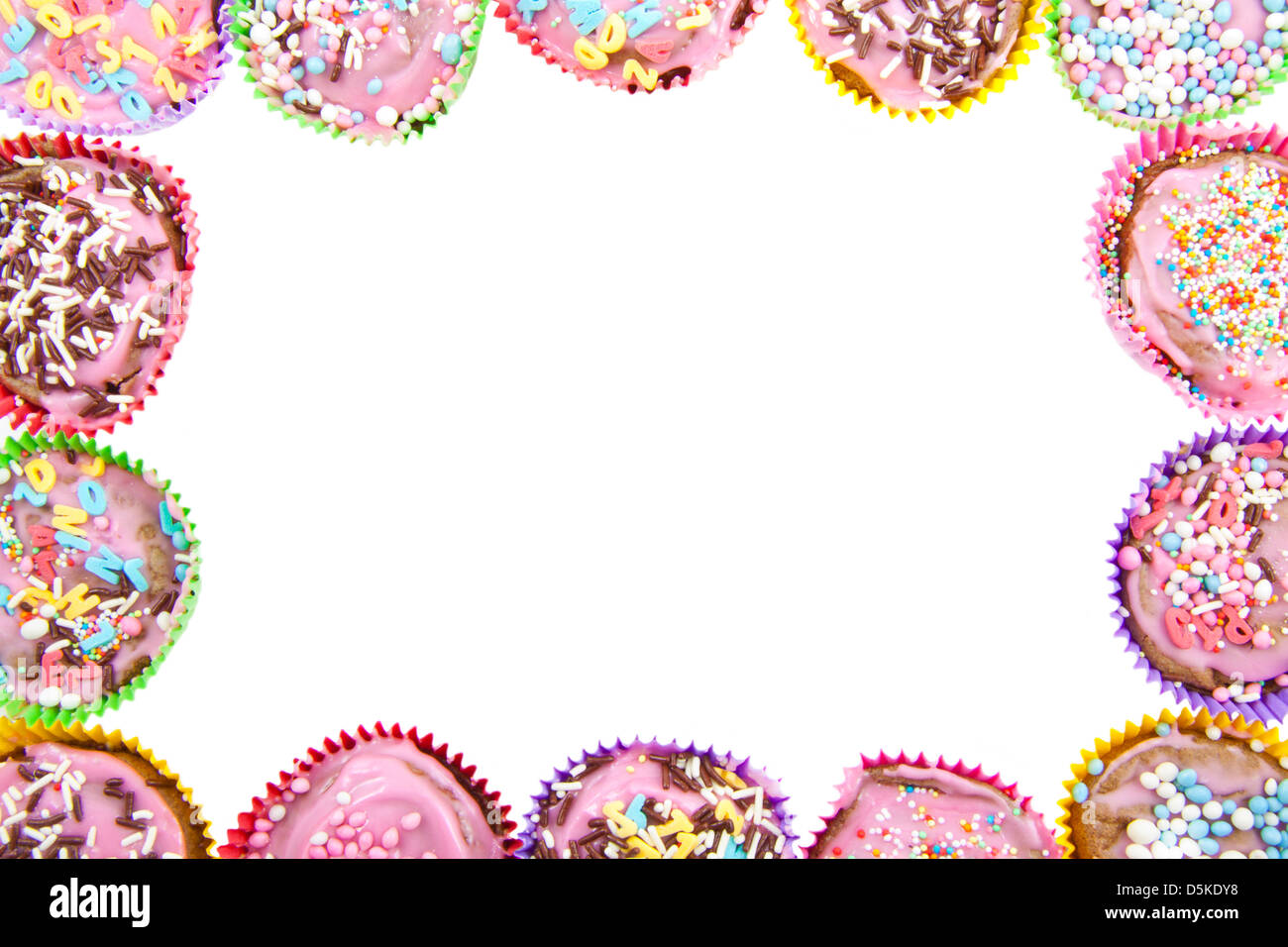 Differents Types De Gateaux De Tasse Decoree Utilisee Comme Cadre Photo Stock Alamy Differents Types De Gateaux De Tasse Decoree Utilisee Comme Cadre Photo Stock Alamy
