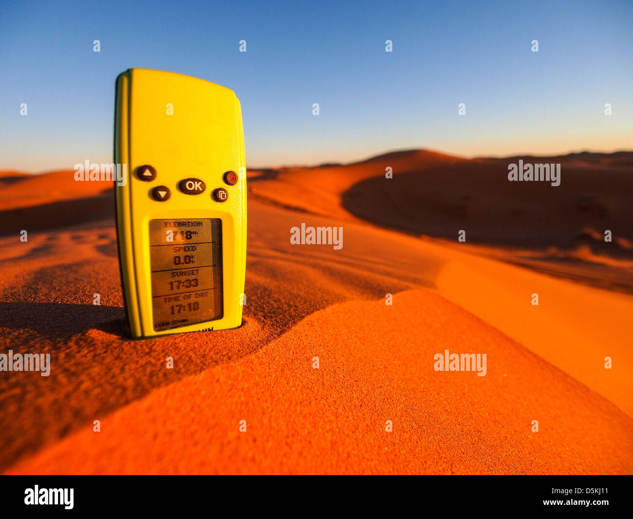 Un système de navigation GPS sur les dunes de l'Erg Chebbi dans le désert  du Sahara, le Maroc Photo Stock - Alamy