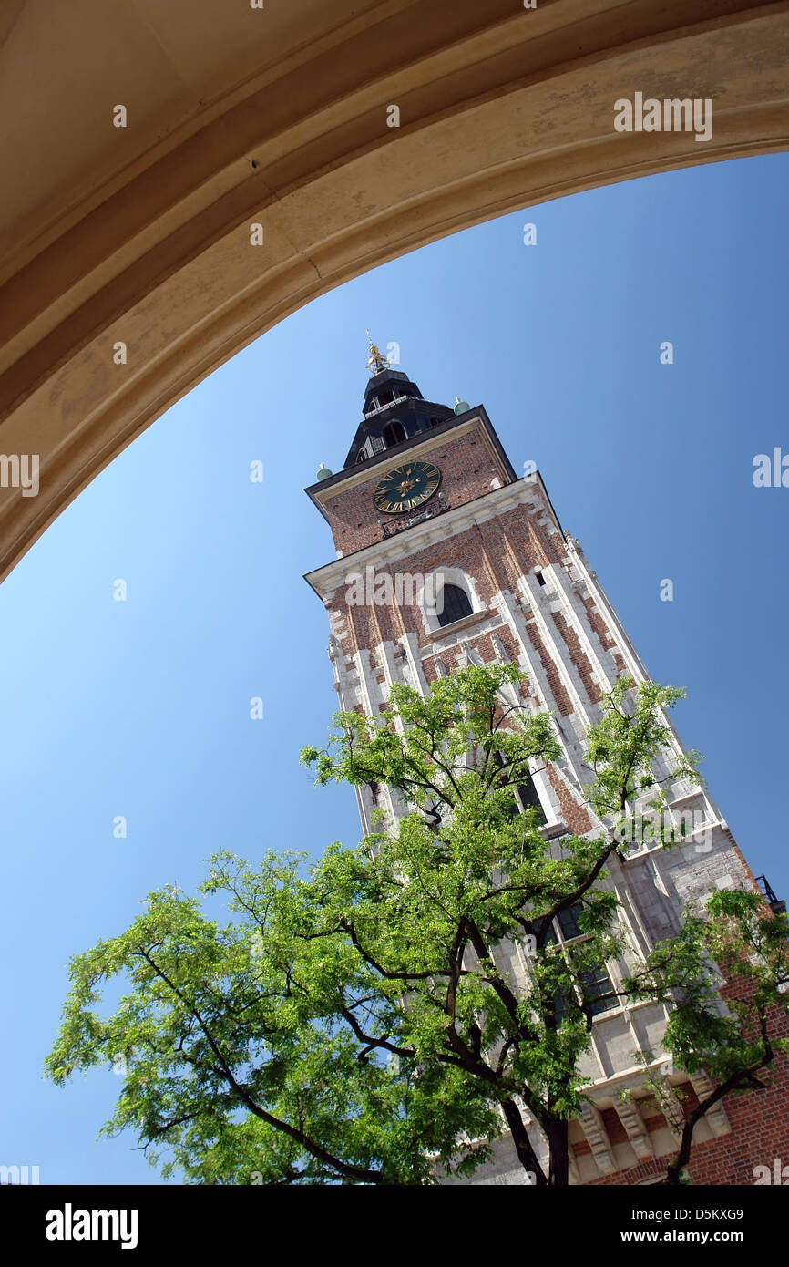 Tour de l'Hôtel de Ville médiévale à Cracovie, Pologne Banque D'Images