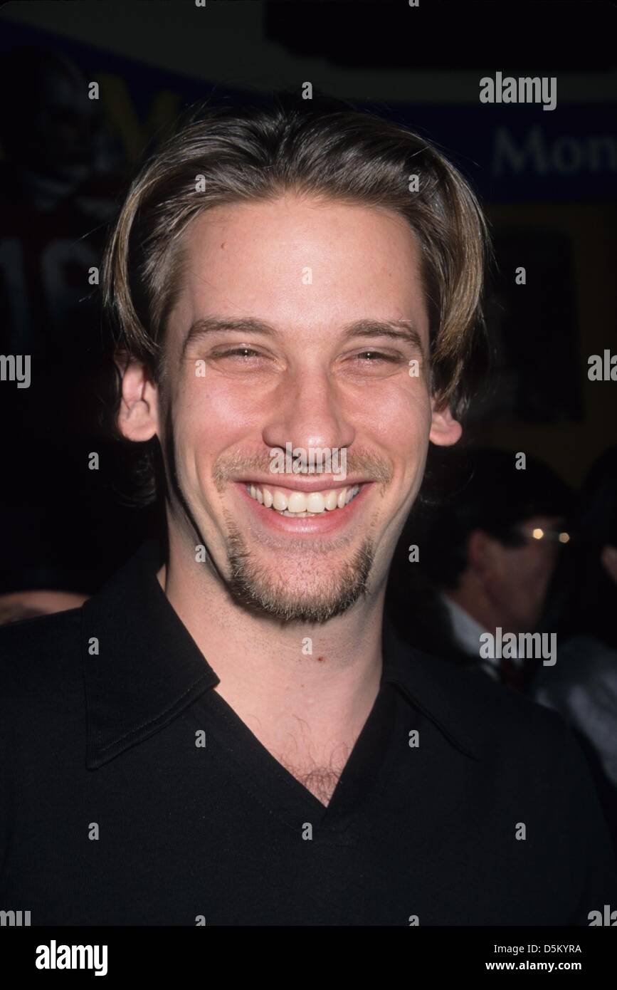 ROGER HOWARTH.Vous êtes un homme bon , Harlie Brown party d'ouverture à tous les Star Cafe , New York 1999.k14684HMc.(Image Crédit : © Henry Mcgee/Photos/ZUMAPRESS.com) Globe Banque D'Images