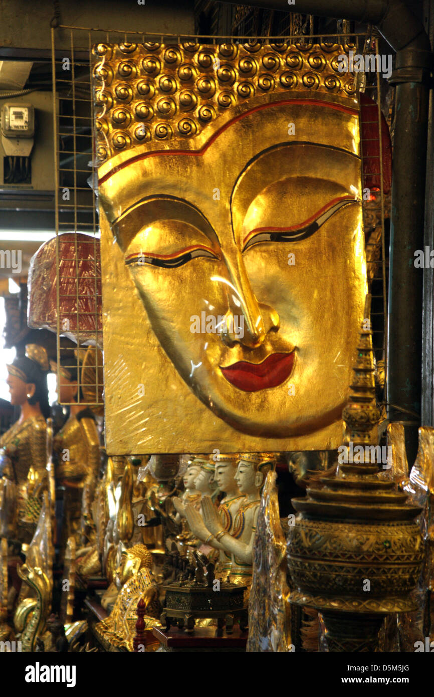 Portrait de Bouddha dans la maison décorer espace boutique , Chatuchak Weekend Market Banque D'Images