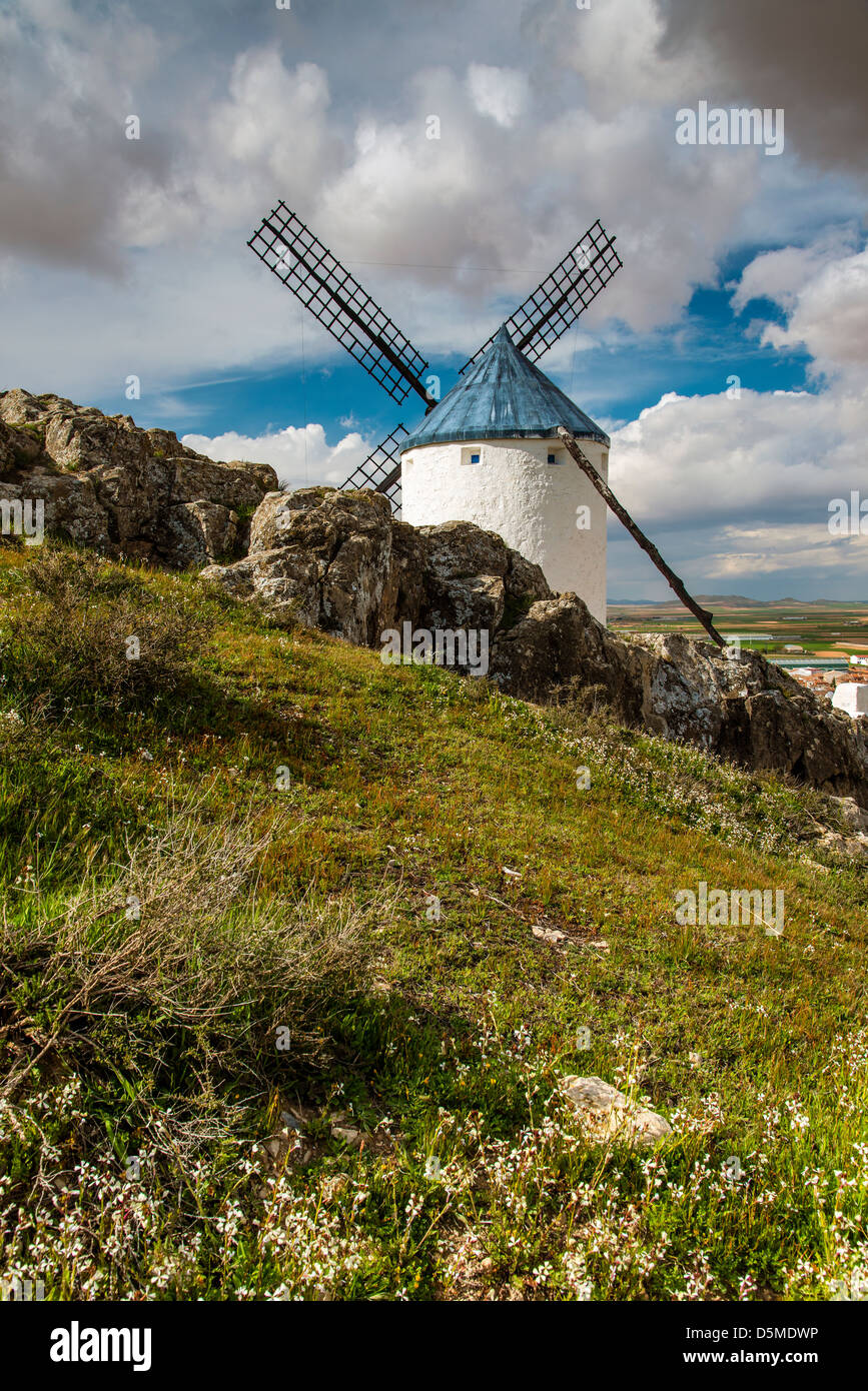 Moulin à vent typique espagnol, Consuegra, Castille La Manche, Espagne Banque D'Images
