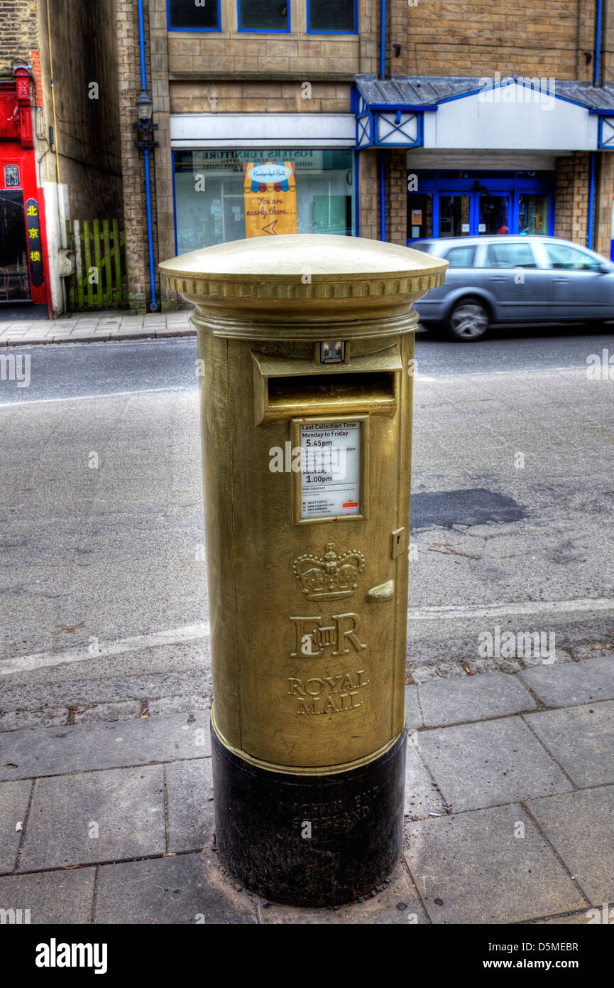 Lettre d'or fort letterbox Yorkshire Angleterre Skipton Banque D'Images