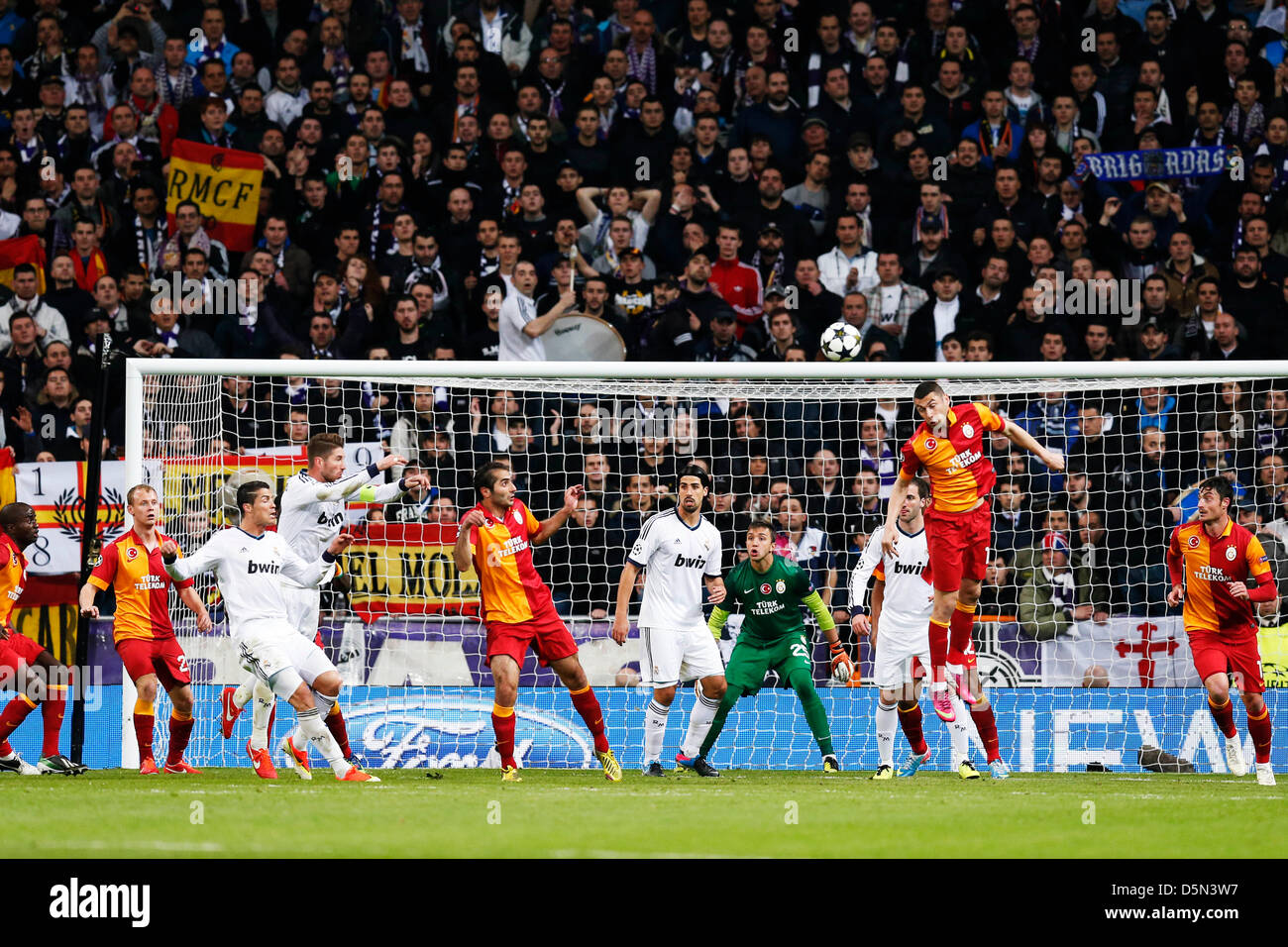 Madrid, Espagne. 3e avril 2013. Groupe de l'équipe deux, 3 avril 2013 - Football : Football / Ligue des Champions Quart de finale 1ère manche match entre le Real Madrid Galatasaray 3-0 au Stade Santiago Bernabeu à Madrid, Espagne. Credit : D.Nakashima/AFLO/Alamy Live News Banque D'Images