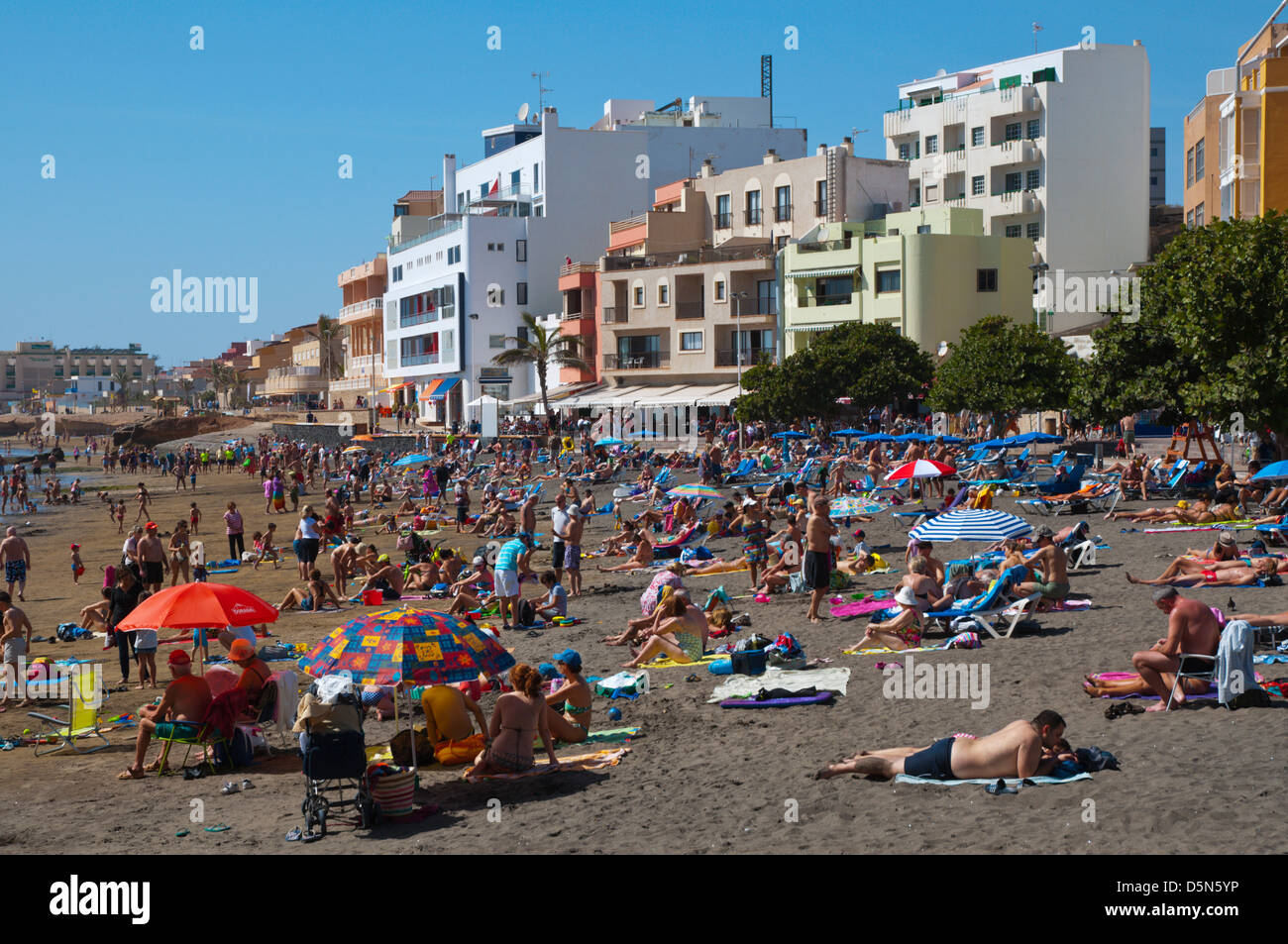 La principale plage El Medano Tenerife island ville des îles Canaries Espagne Europe Banque D'Images