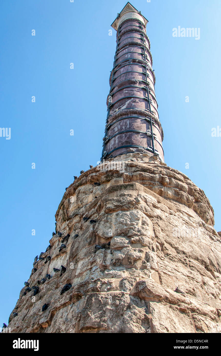 La colonne de Constantin, également connu sous le nom de l'Holocauste et la colonne se trouve dans le centre d'Istanbul en Turquie. Banque D'Images