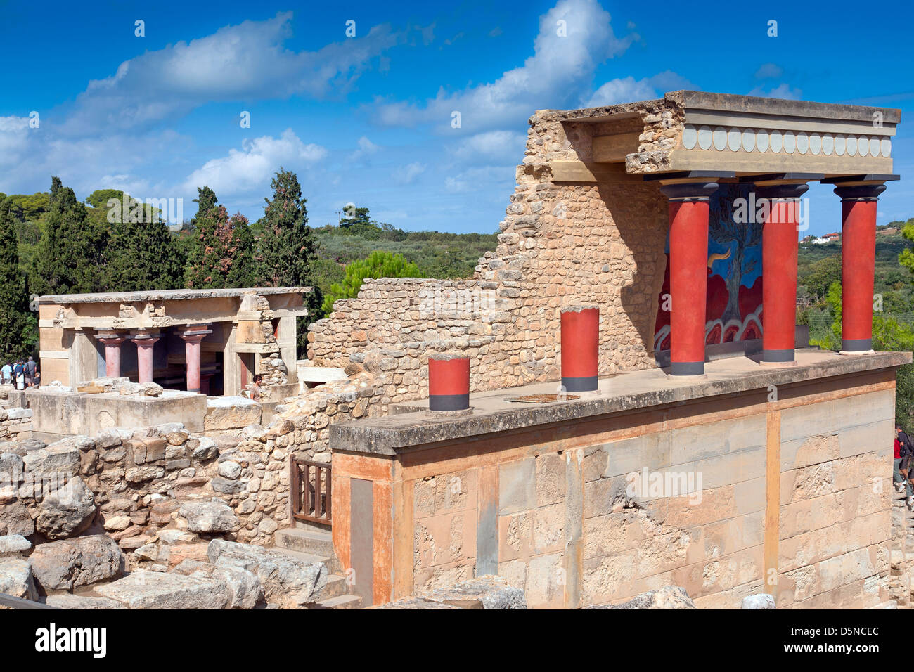 Reconstruit à l'excavation et ruines de l'âge du bronze palais minoen de Knossos, près d'Héraklion, sur l'île grecque de Crète Banque D'Images