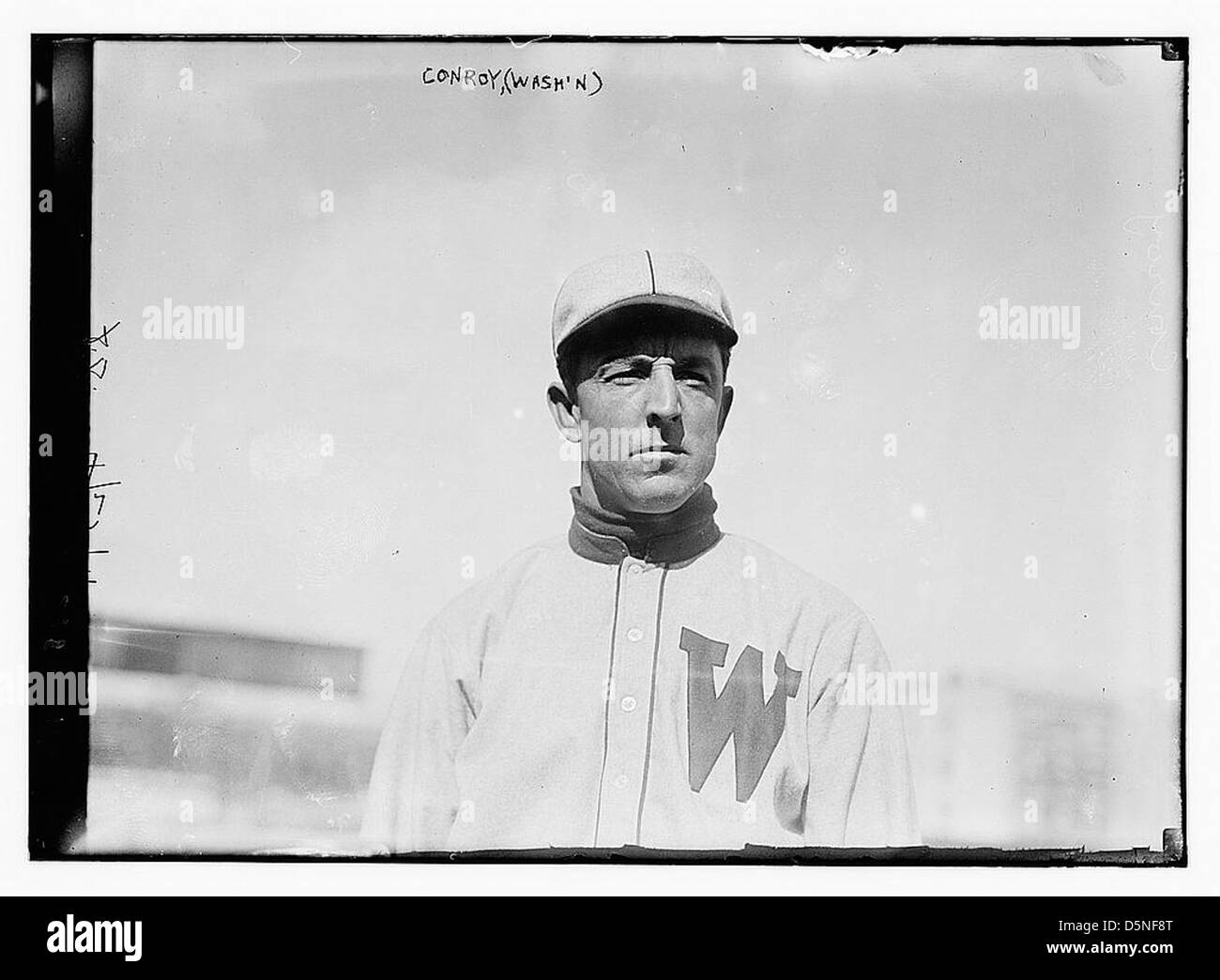 Une photographie de Wid Conroy, joueur de baseball pour les sénateurs de Washington, prise en 1911. L'image capture Conroy en uniforme pendant son temps dans la Ligue américaine. Banque D'Images