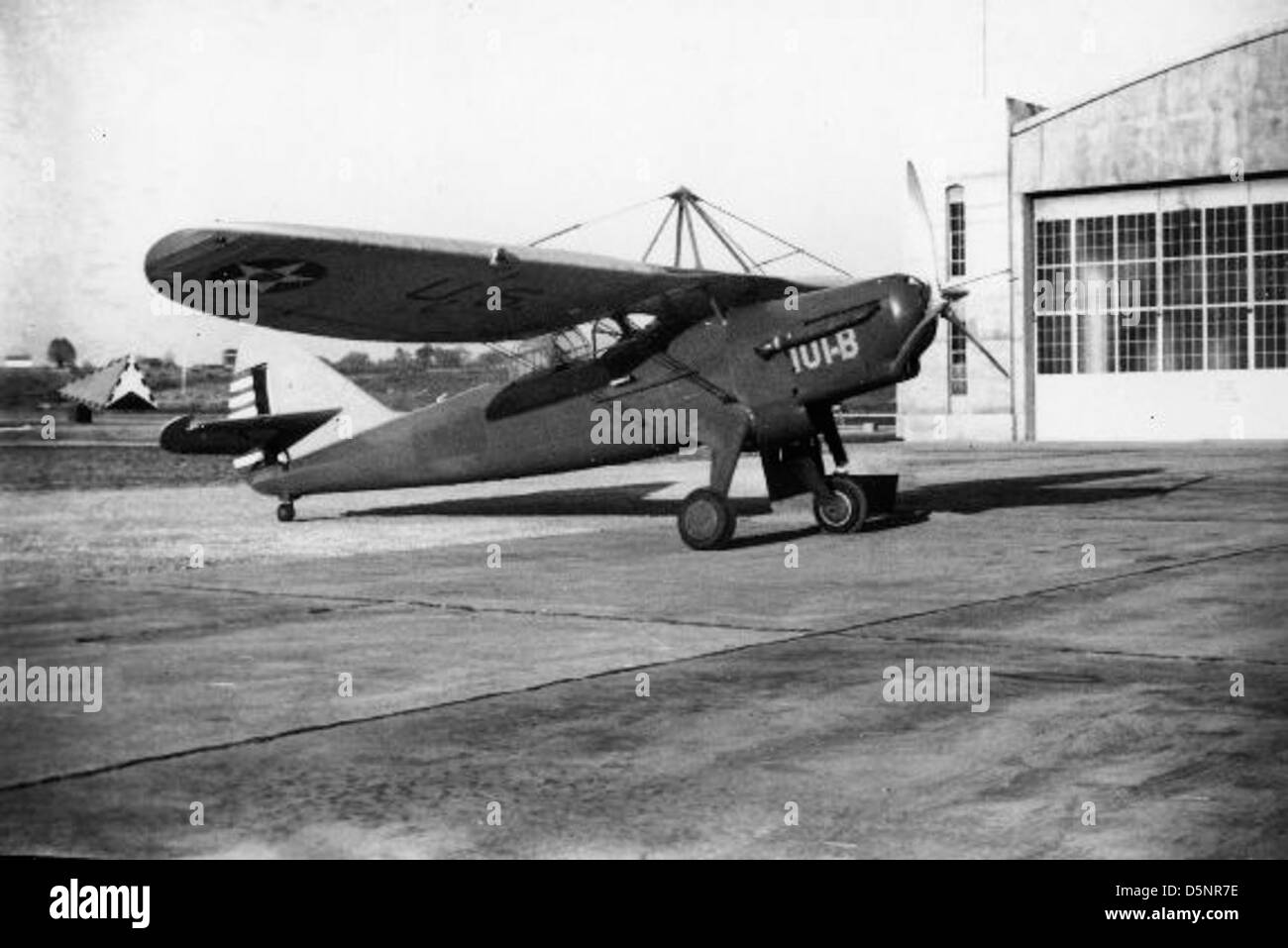 Le Douglas O-43 était un avion de reconnaissance utilisé par l'US Army Air corps dans les années 1930 Il était équipé d'un monoplan à aile haute et utilisé pour des missions de reconnaissance aérienne. L'O-43 était une partie importante de la flotte aérienne d'avant la seconde Guerre mondiale. Banque D'Images