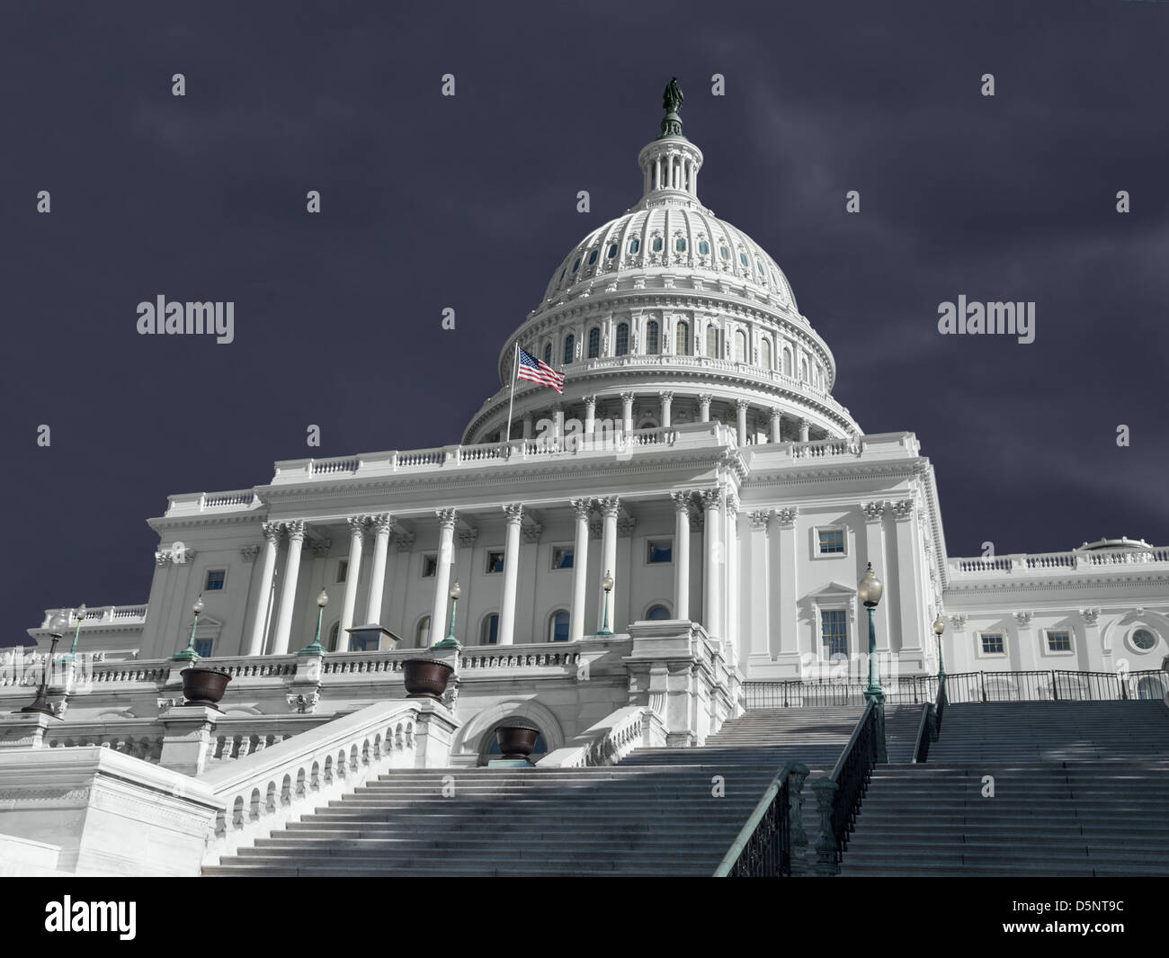 United States Capitol building avec un temps orageux. Banque D'Images