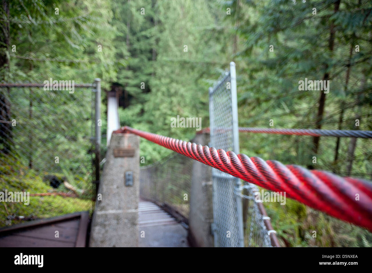 Pont suspendu, le câble porteur Photo Stock - Alamy