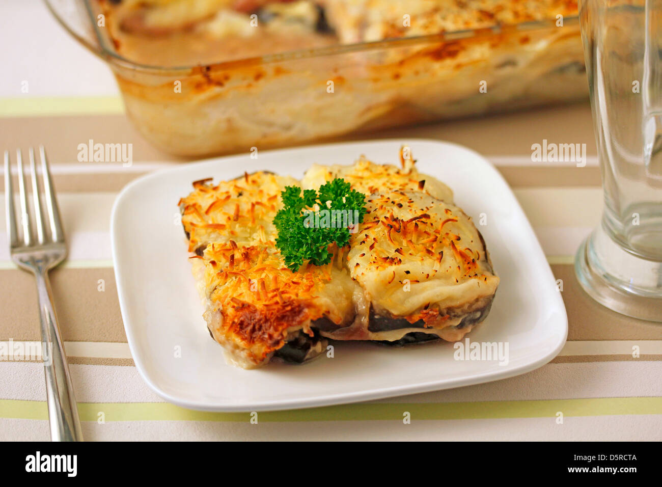 Les aubergines grillées. Recette disponible. Banque D'Images