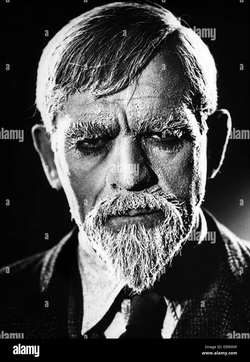 BORIS KARLOFF L'HOMME AVEC 9 VIES (1940) Banque D'Images