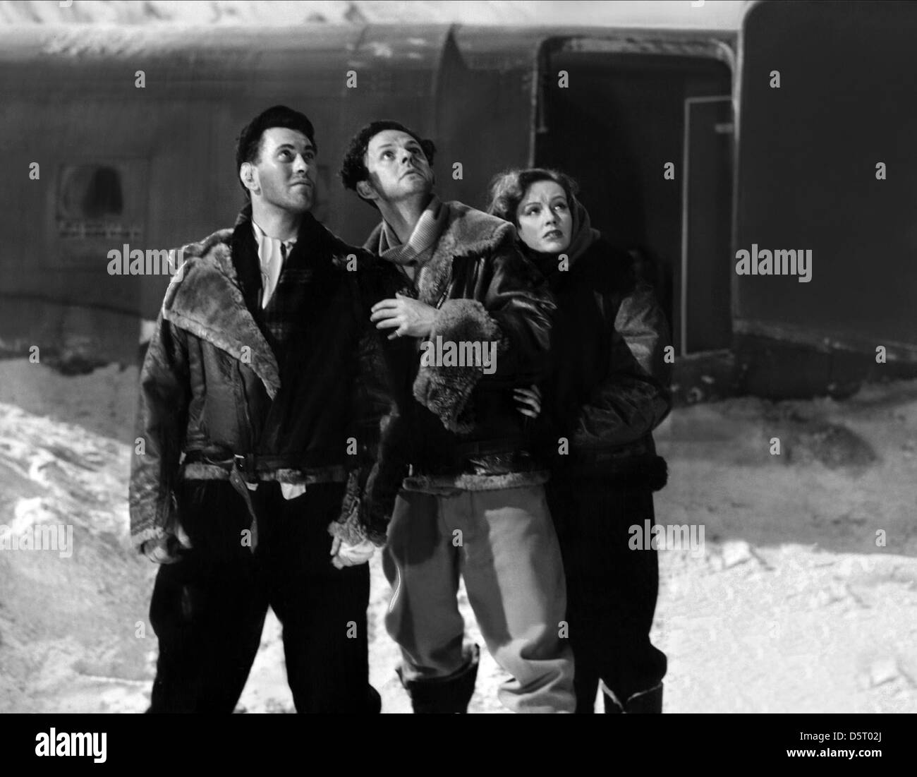 ANDREW CRAWFORD, DAVID TOMLINSON, PHYLLIS CALVERT, CASSE DE VOYAGE, 1948 Banque D'Images