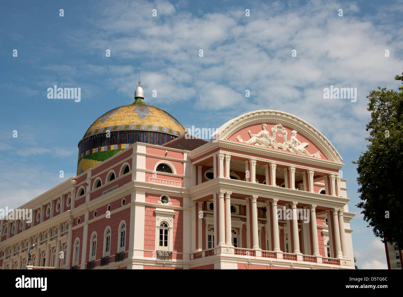 Le Brésil, l'Amazonie, Manaus. Manaus historique Opera House (aka Teatro Amazonas), vers 1882, construit en style néoclassique. Banque D'Images
