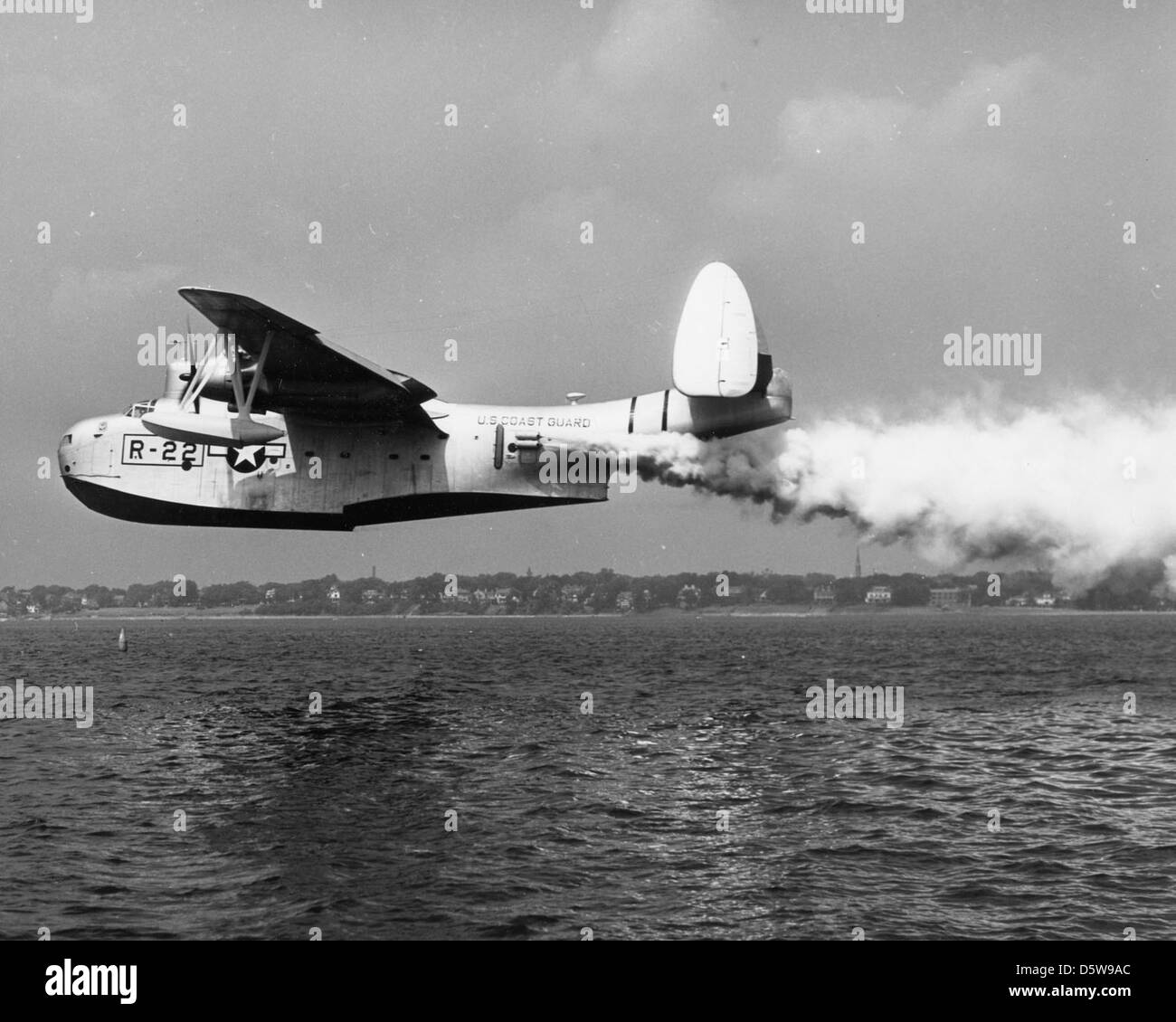 Le Martin PBM-5 Mariner était un hydravion utilisé par la marine américaine pendant la seconde Guerre mondiale. Il a été conçu pour la patrouille maritime, la guerre anti-sous-marine et les missions de reconnaissance. Le PBM-5 a joué un rôle crucial dans la sauvegarde des voies maritimes alliées et dans la reconnaissance au-dessus des océans Pacifique et Atlantique. Banque D'Images