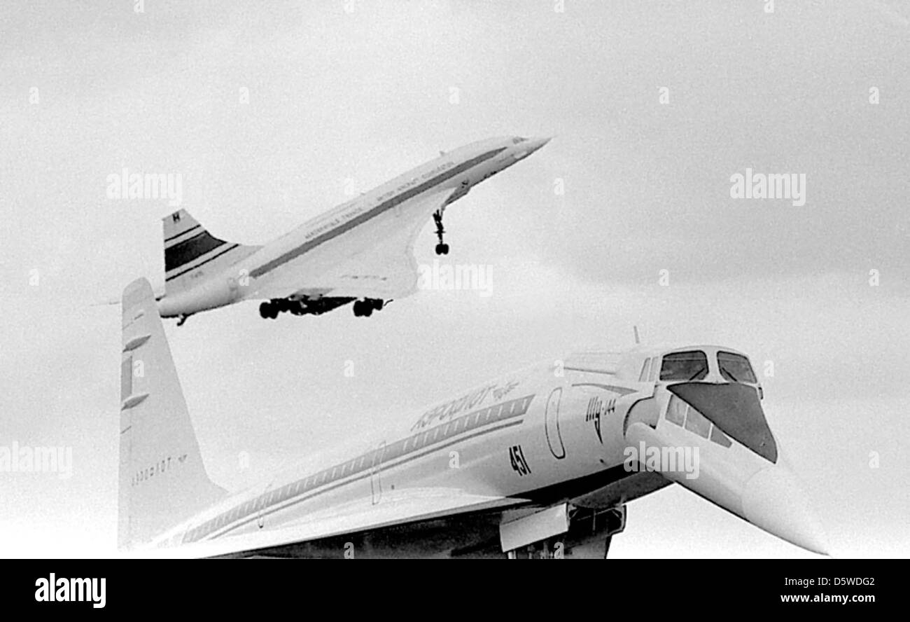 Tupolev TU-144 'Charger' et Aérospatiale-BAC 'Concorde' Banque D'Images