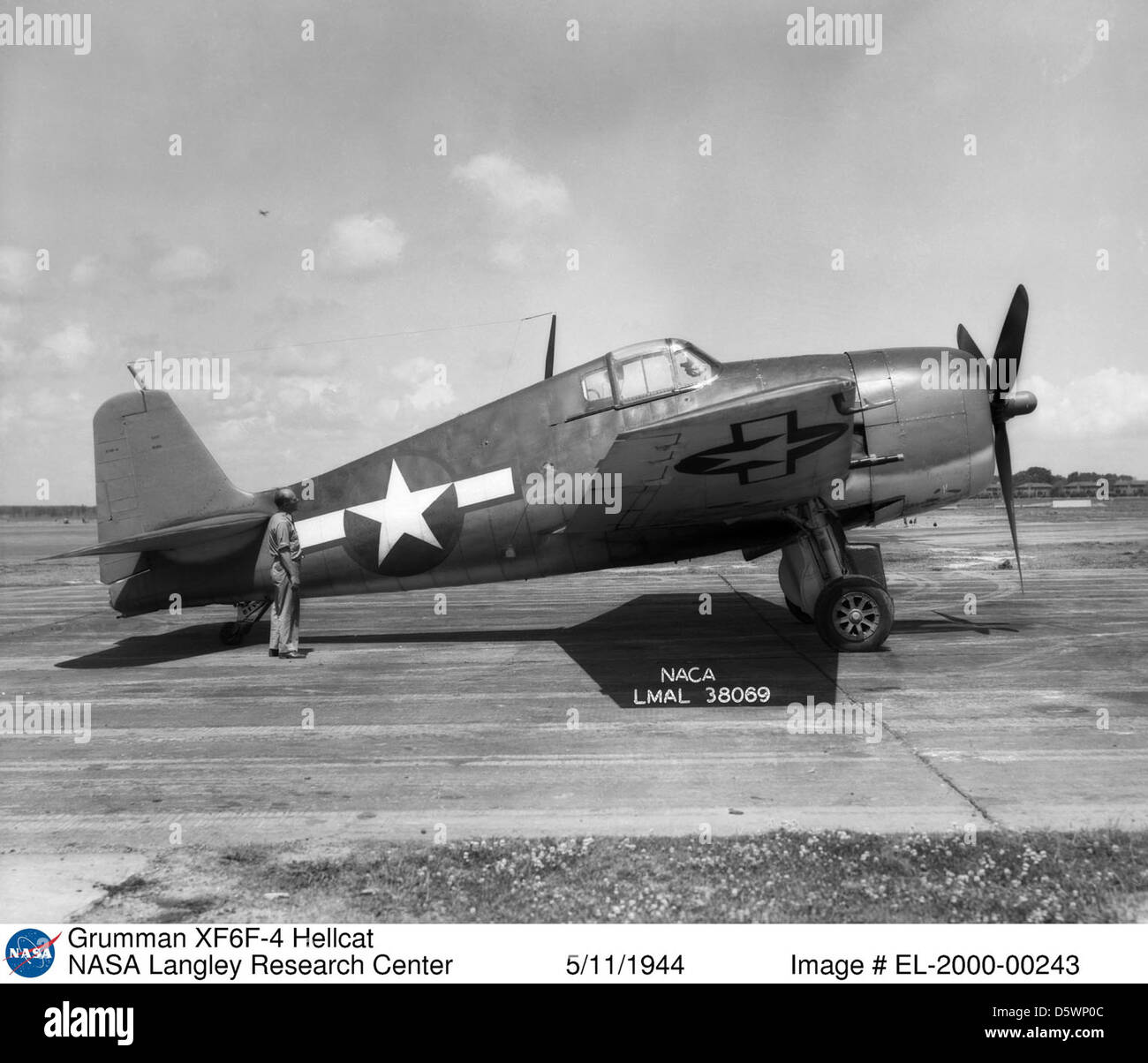 Le Grumman XF6F-4 'Hellcat' était une version expérimentale du chasseur F6F, développé par la marine américaine pendant la seconde Guerre mondiale. Il était connu pour son rôle sur le théâtre du Pacifique, offrant une supériorité aérienne efficace contre les avions japonais. Banque D'Images