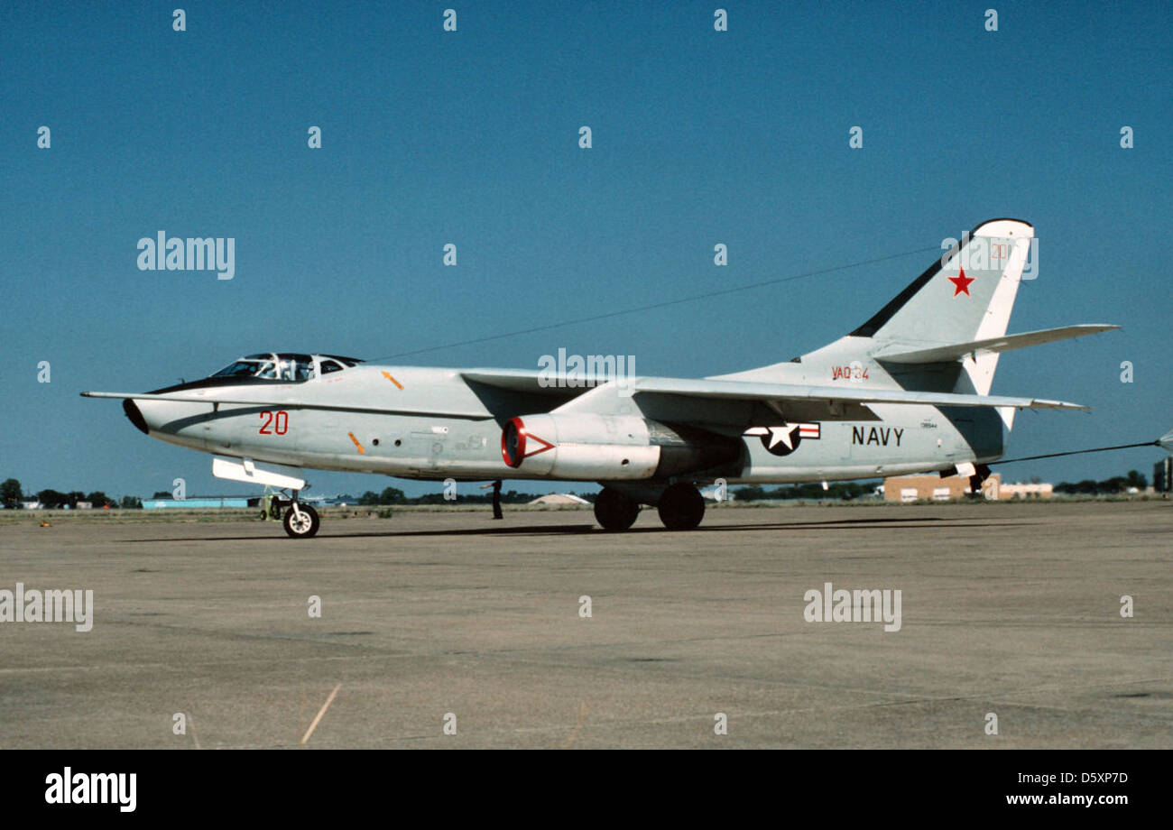 Le Douglas A3D Skywarrior était un bombardier à porte-avions utilisé par la marine américaine. Il a joué un rôle clé dans les bombardements stratégiques pendant la guerre froide et a été conçu pour livrer des charges utiles nucléaires. Banque D'Images