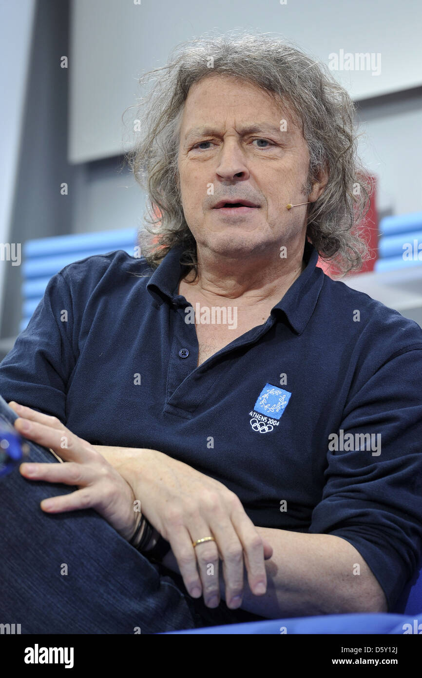 Bap singer Wolfgang Niedecken promouvoir sa biographie 'Fuer 'ne' à Foire du livre de Leipzig. Leipzig, Allemagne - 17.03.2011 Banque D'Images