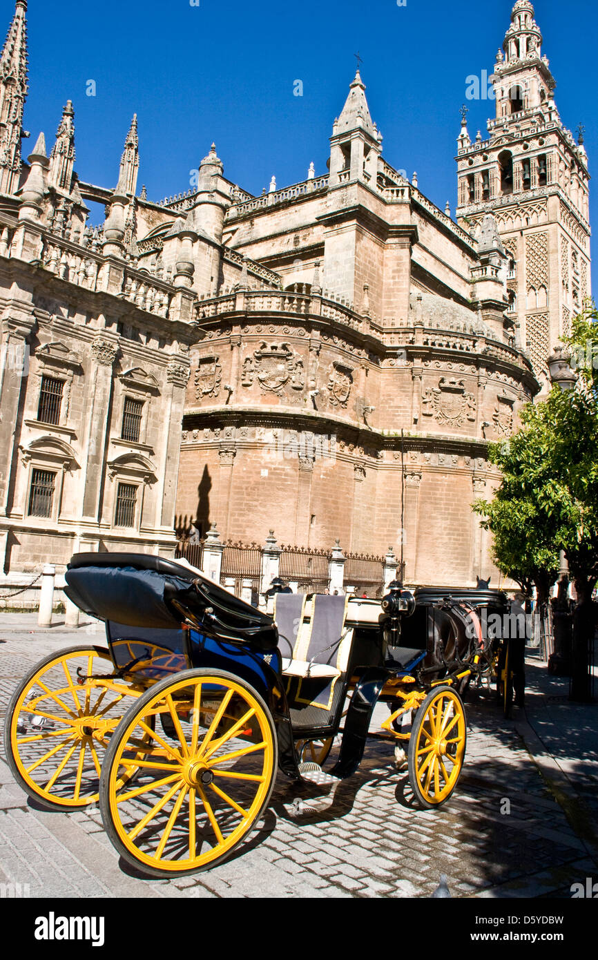 Calèches pour les touristes Séville Andalousie Espagne Europe Banque D'Images