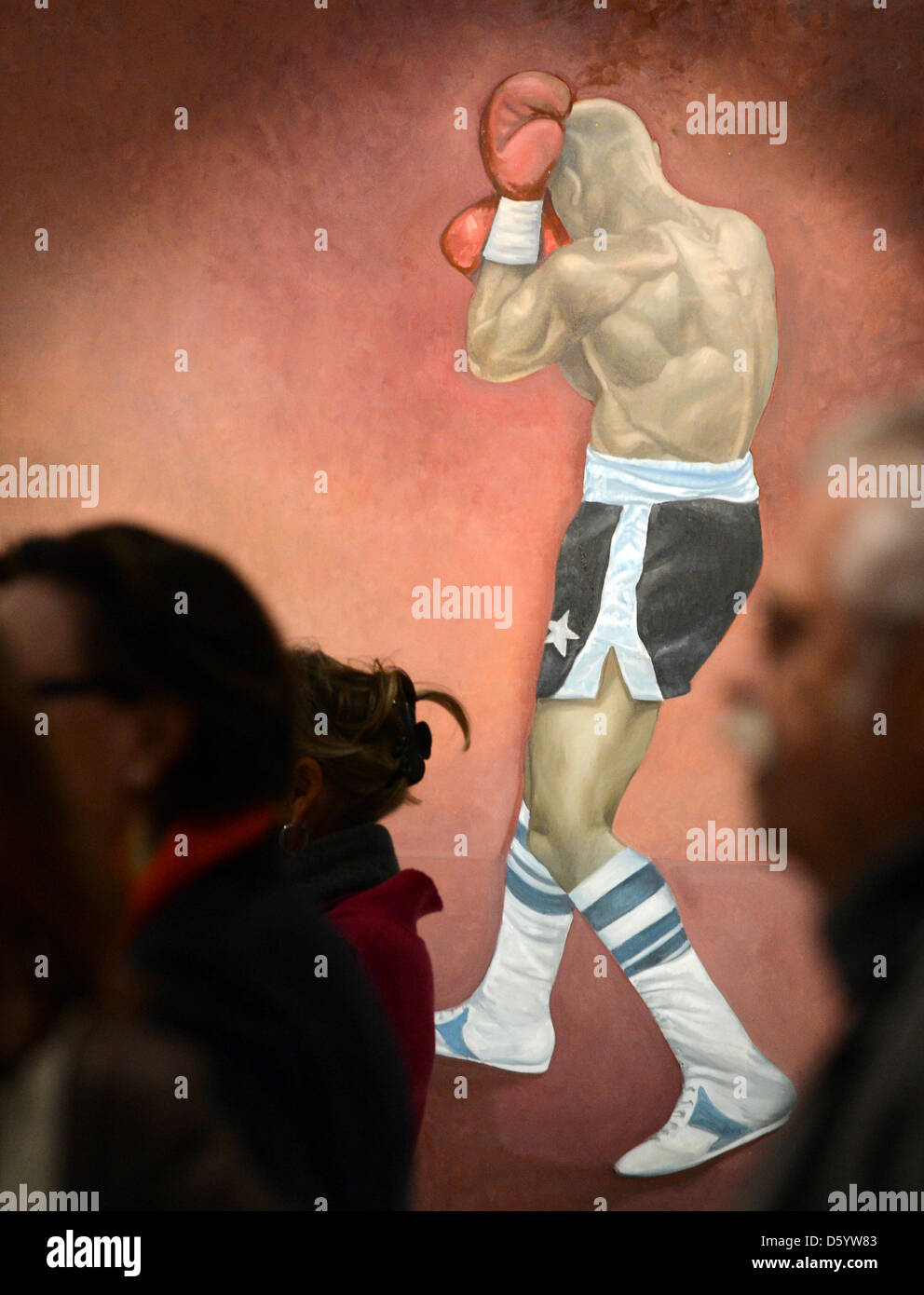 Un tableau représentant un boxeur par l'artiste italien Bruno Bruni est représenté à l'usine des arts à Hambourg, Allemagne, 1 novembre 2012. L'Institut présente une rétrospective complète de l'œuvre de Bruni jusqu'au 25 novembre. Photo : Marcus Brandt Banque D'Images