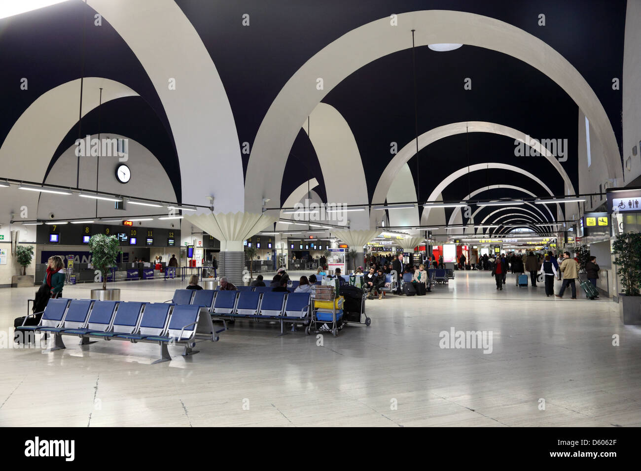 Sevilla airport Banque de photographies et d’images à haute résolution ...