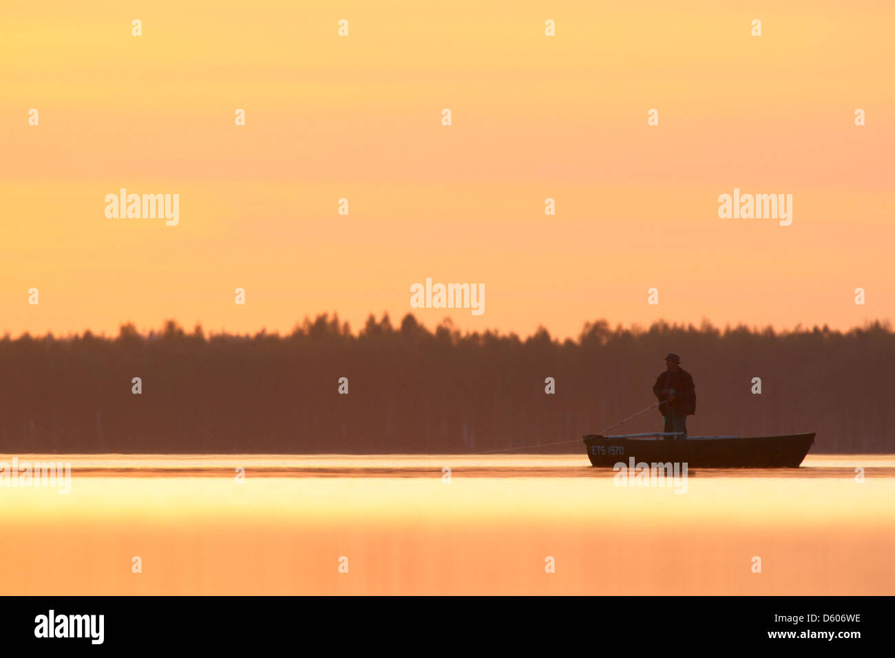 La pêche au lac de l'homme. L'Europe Banque D'Images