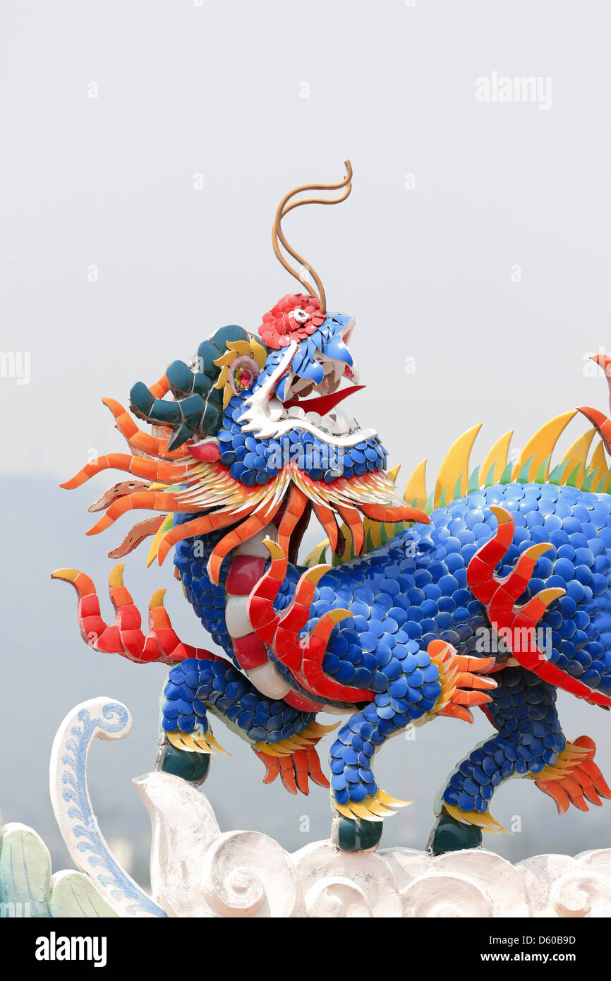 Chinese Dragon statue dans un temple,sculptures chinoises en Thaïlande. Banque D'Images