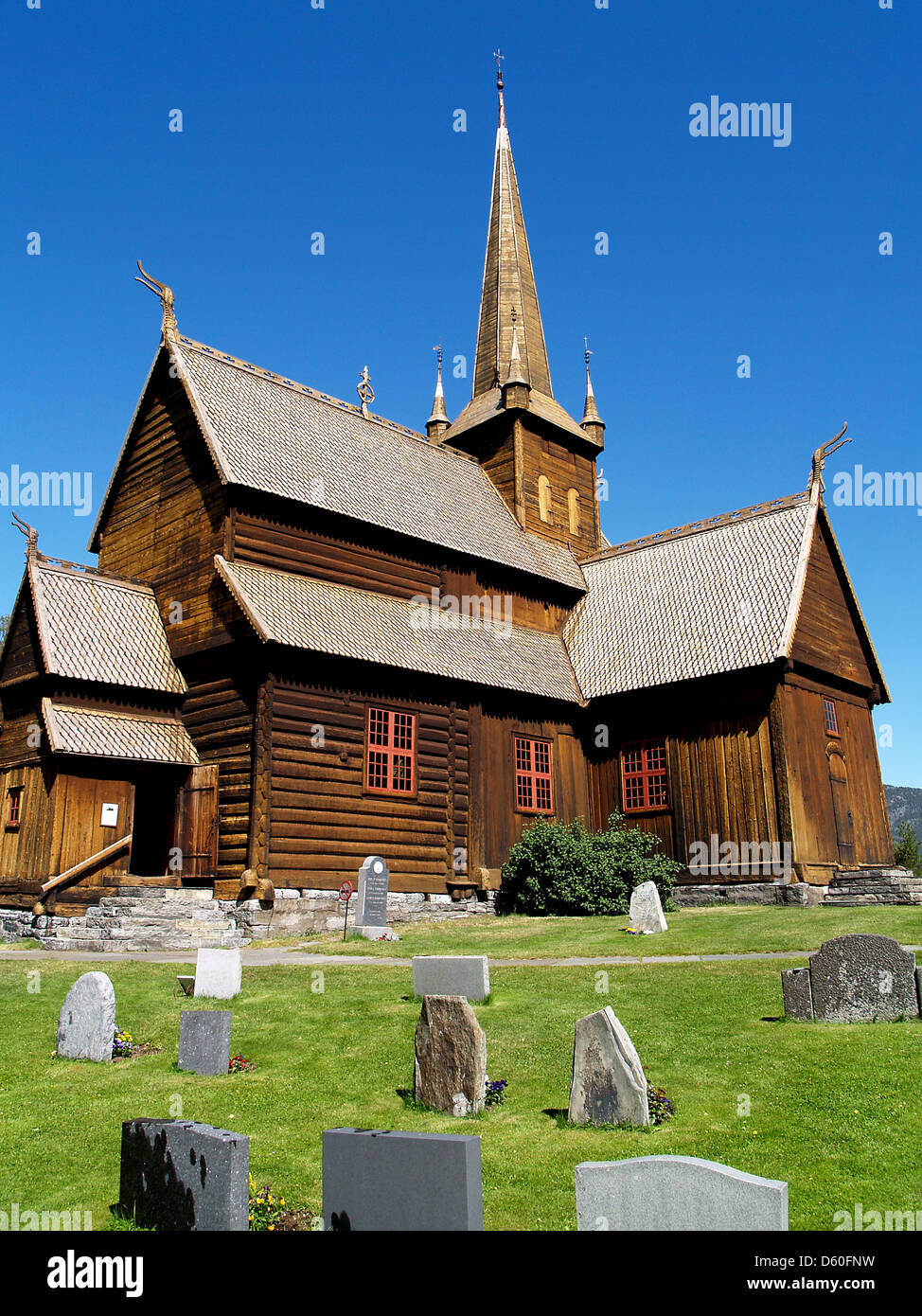 L'Église et le cimetière de Lom, Norvège Banque D'Images