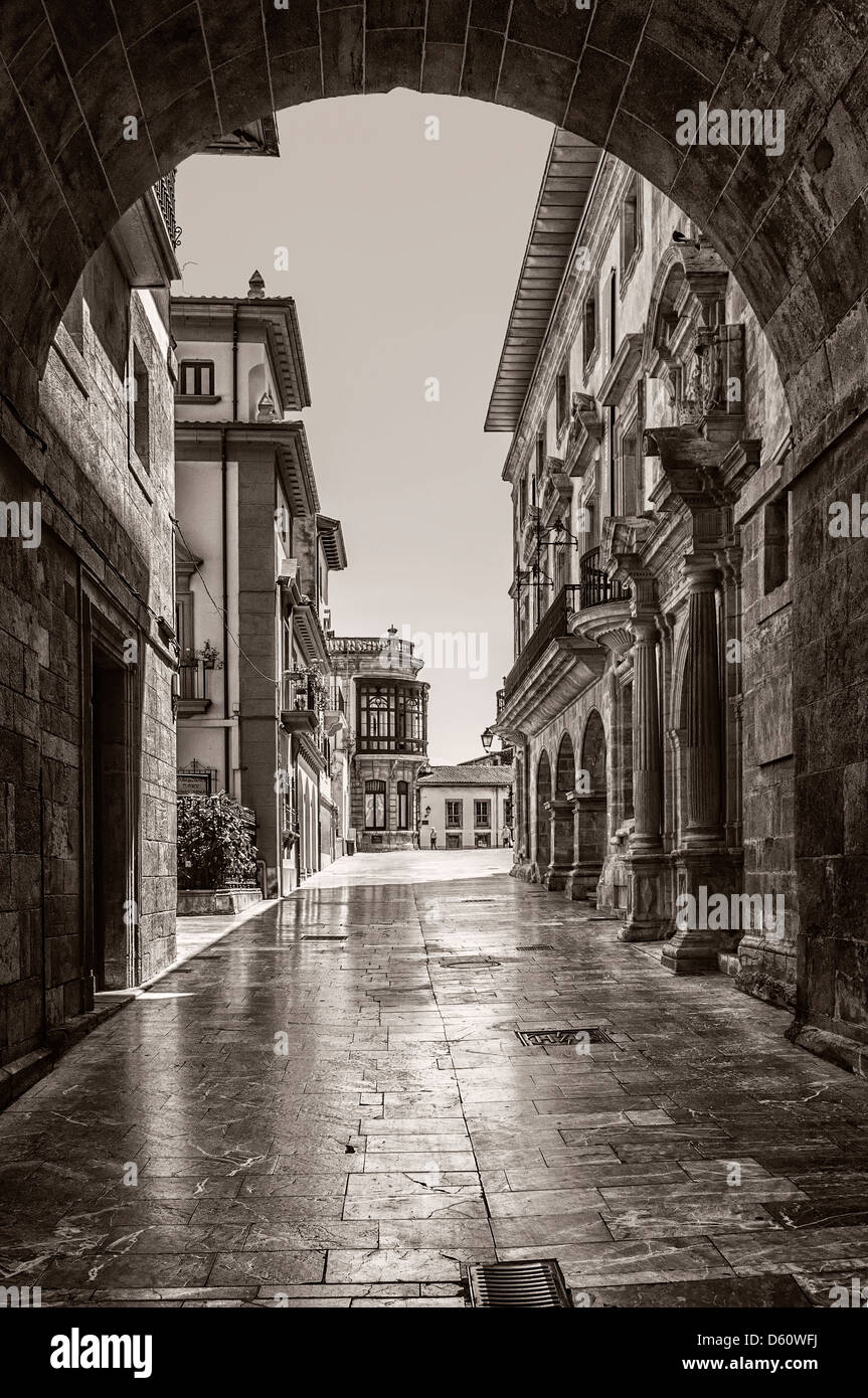 Rue de la vieille ville d'Oviedo, Asturias, Espagne, Europe Banque D'Images
