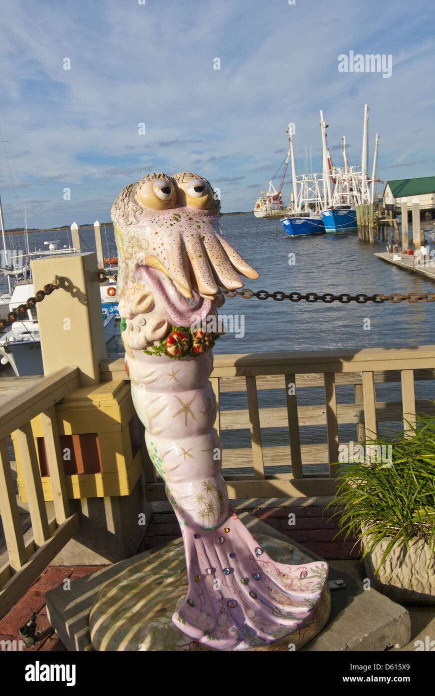 Expressions de crevettes projet artistique communautaire de 4ft décoré de sculptures en fibre de verre, Fernandina Beach, Amelia Island, Floride, USA Banque D'Images