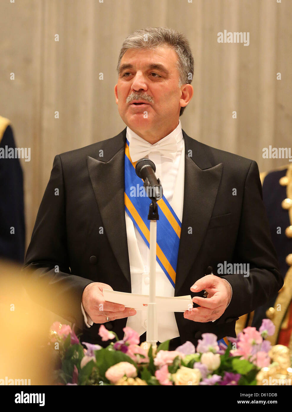 Le Président turc Abdullah Guel parle au banquet d'état pour le président turc et sa femme dans le Palais Royal à Amsterdam, Pays-Bas, 17 avril 2012. Le président turc est sur une visite d'Etat de trois jours aux Pays-Bas. Piscine : Nieboer/Reni Van Maren Pays-bas OUT Banque D'Images